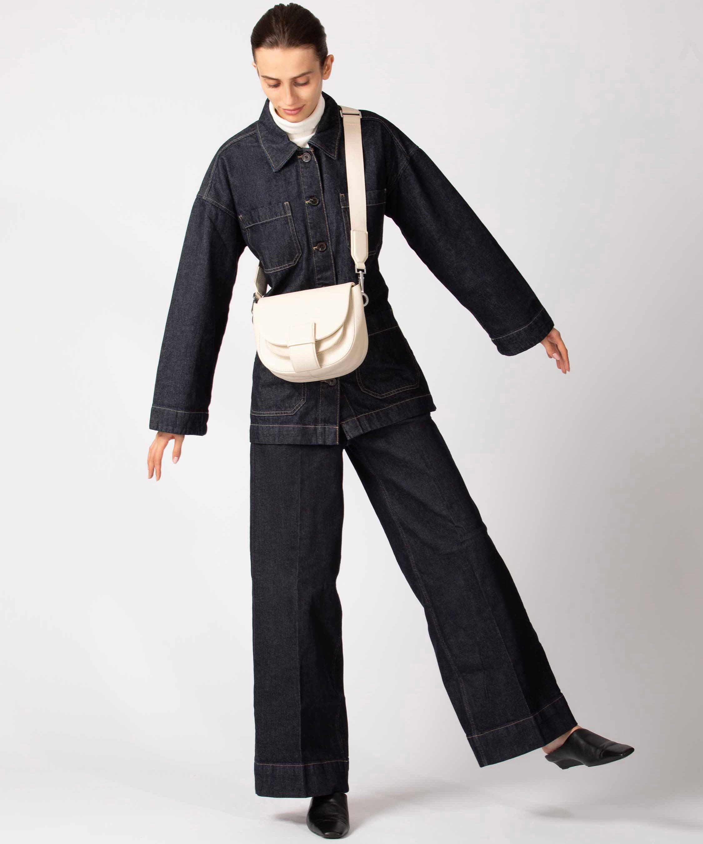 color:reines weiß_ansicht:000000000000002_dokar:Z07_dokar-text:online inhalt