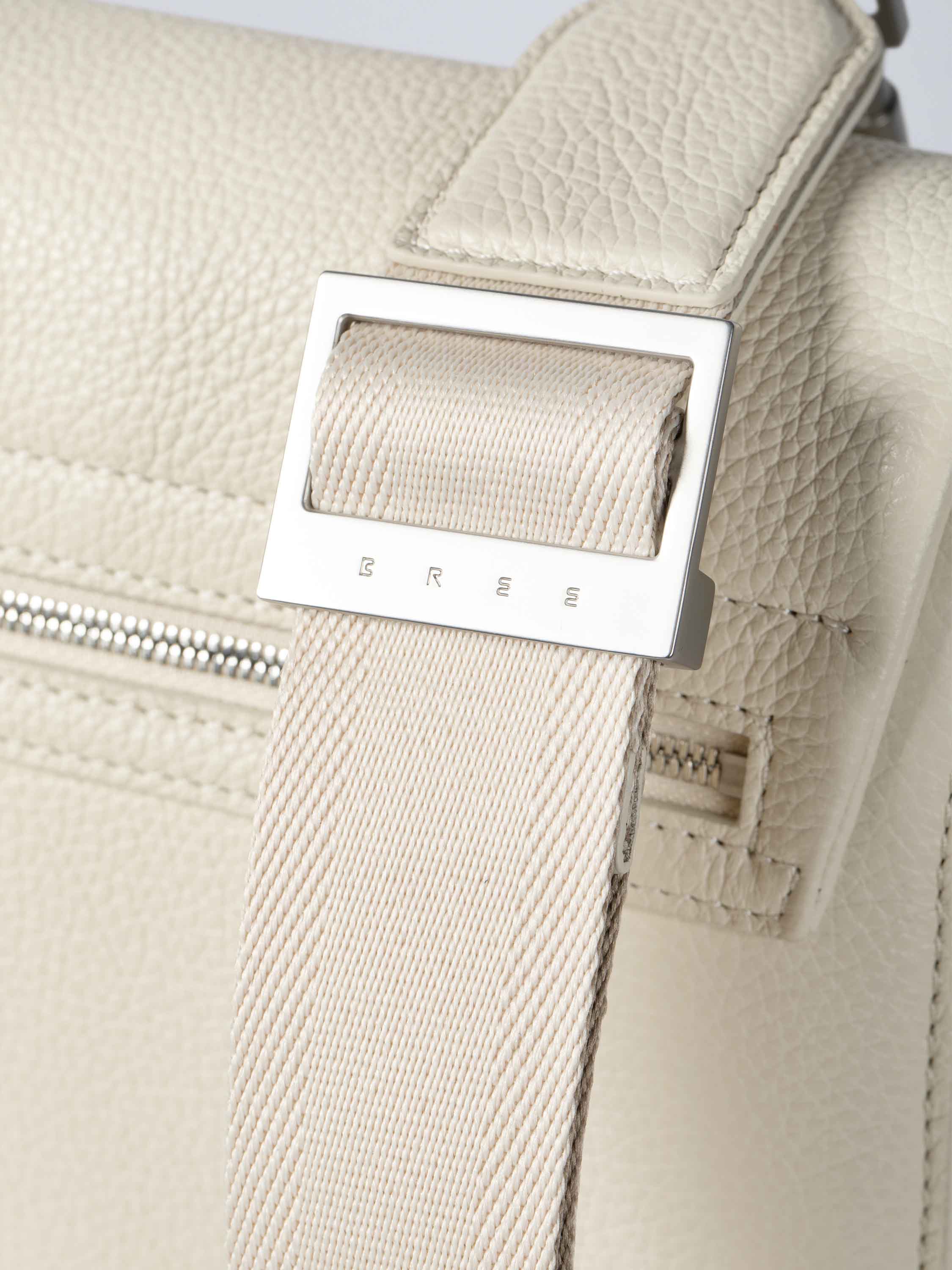 color:reines weiß_ansicht:000000000000007_dokar:Z07_dokar-text:online inhalt