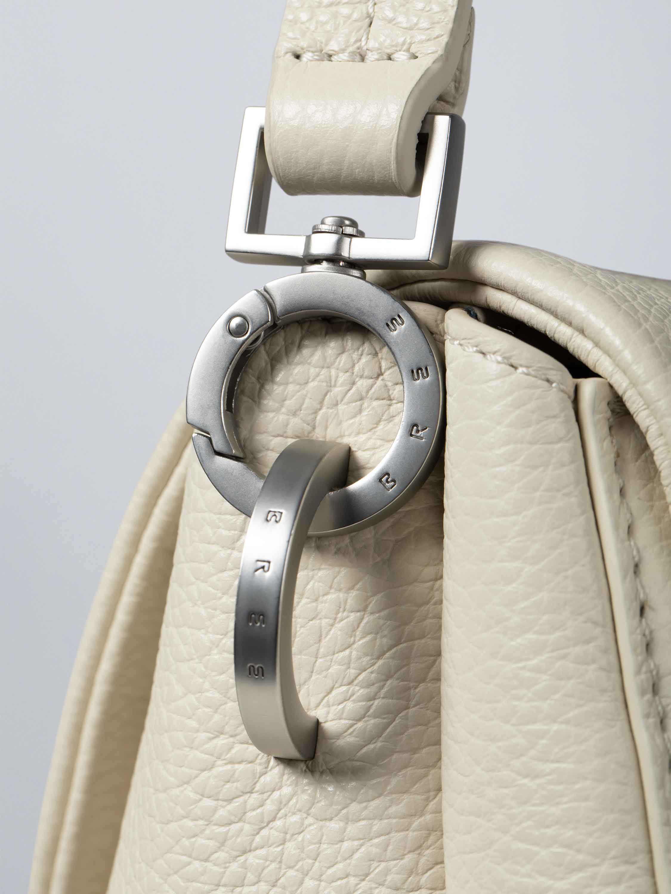 color:reines weiß_ansicht:000000000000009_dokar:Z07_dokar-text:online inhalt