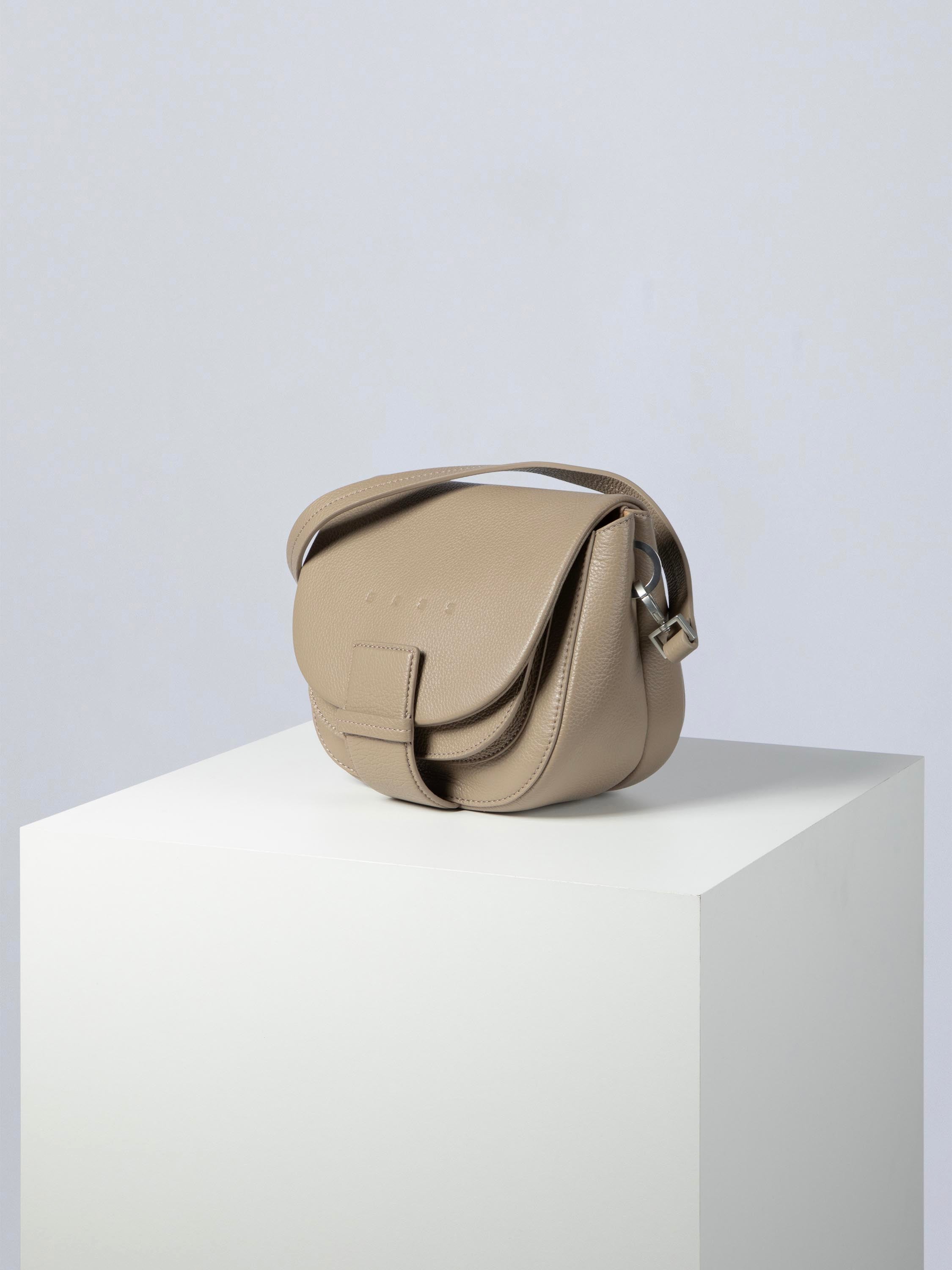 color:taupe_ansicht:000000000000002_dokar:Z07_dokar-text:online inhalt