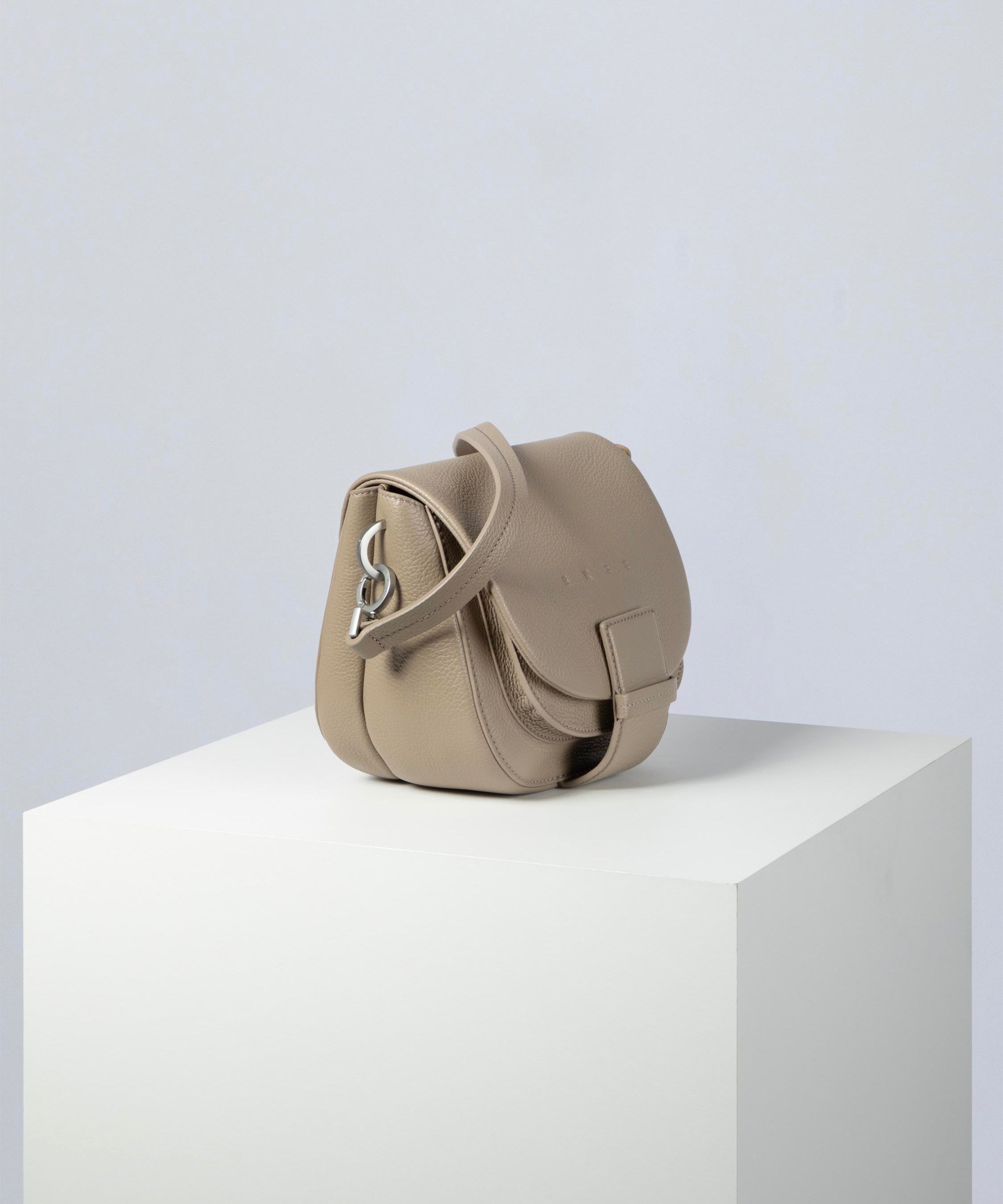 color:taupe_ansicht:000000000000003_dokar:Z07_dokar-text:online inhalt