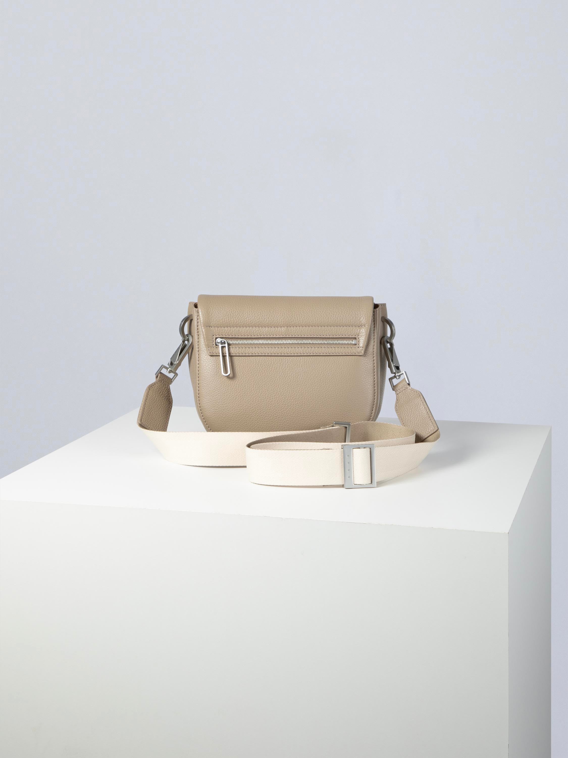 color:taupe_ansicht:000000000000004_dokar:Z07_dokar-text:online inhalt