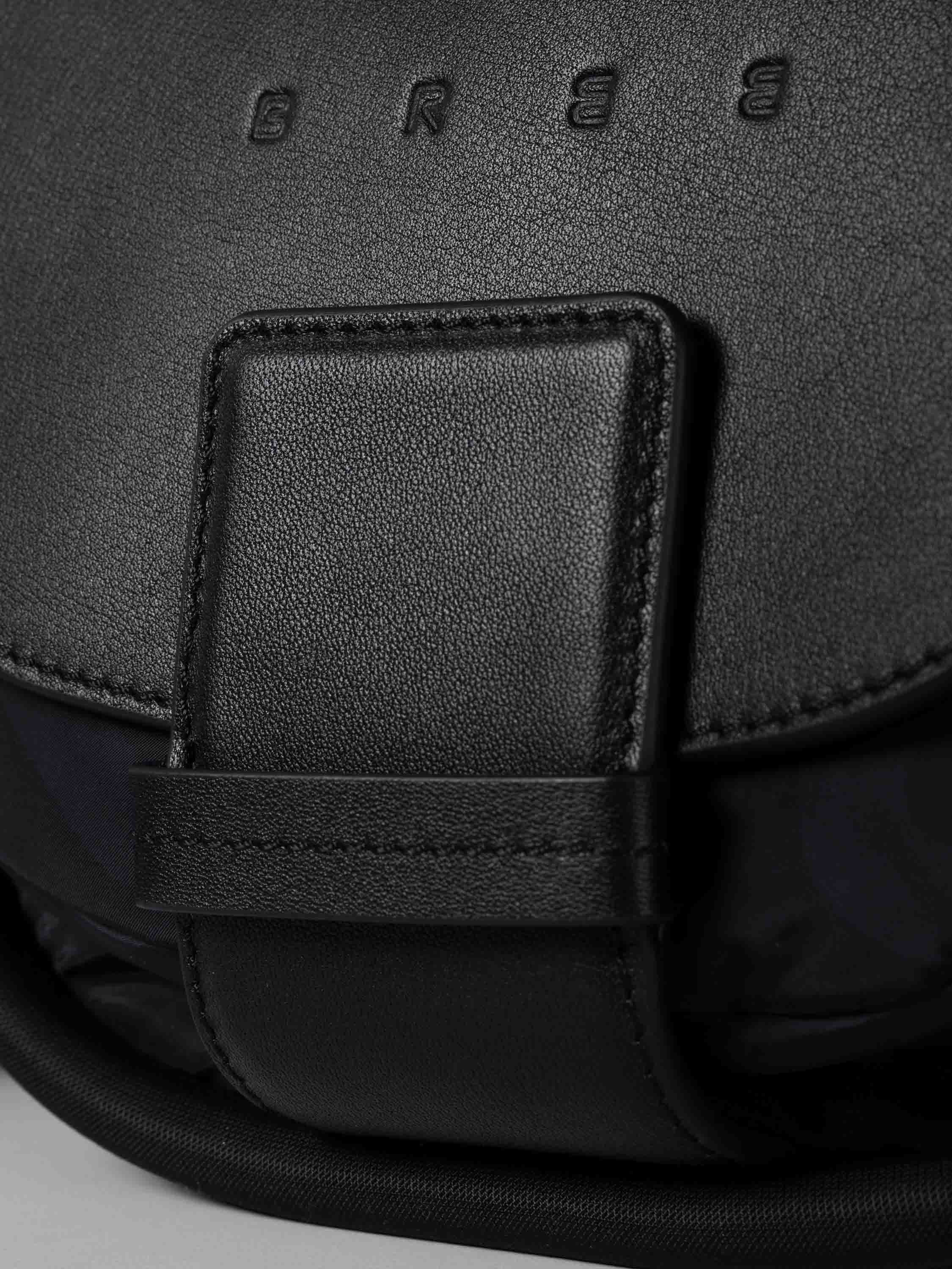 color:schwarz_ansicht:000000000000006_dokar:Z07_dokar-text:online inhalt