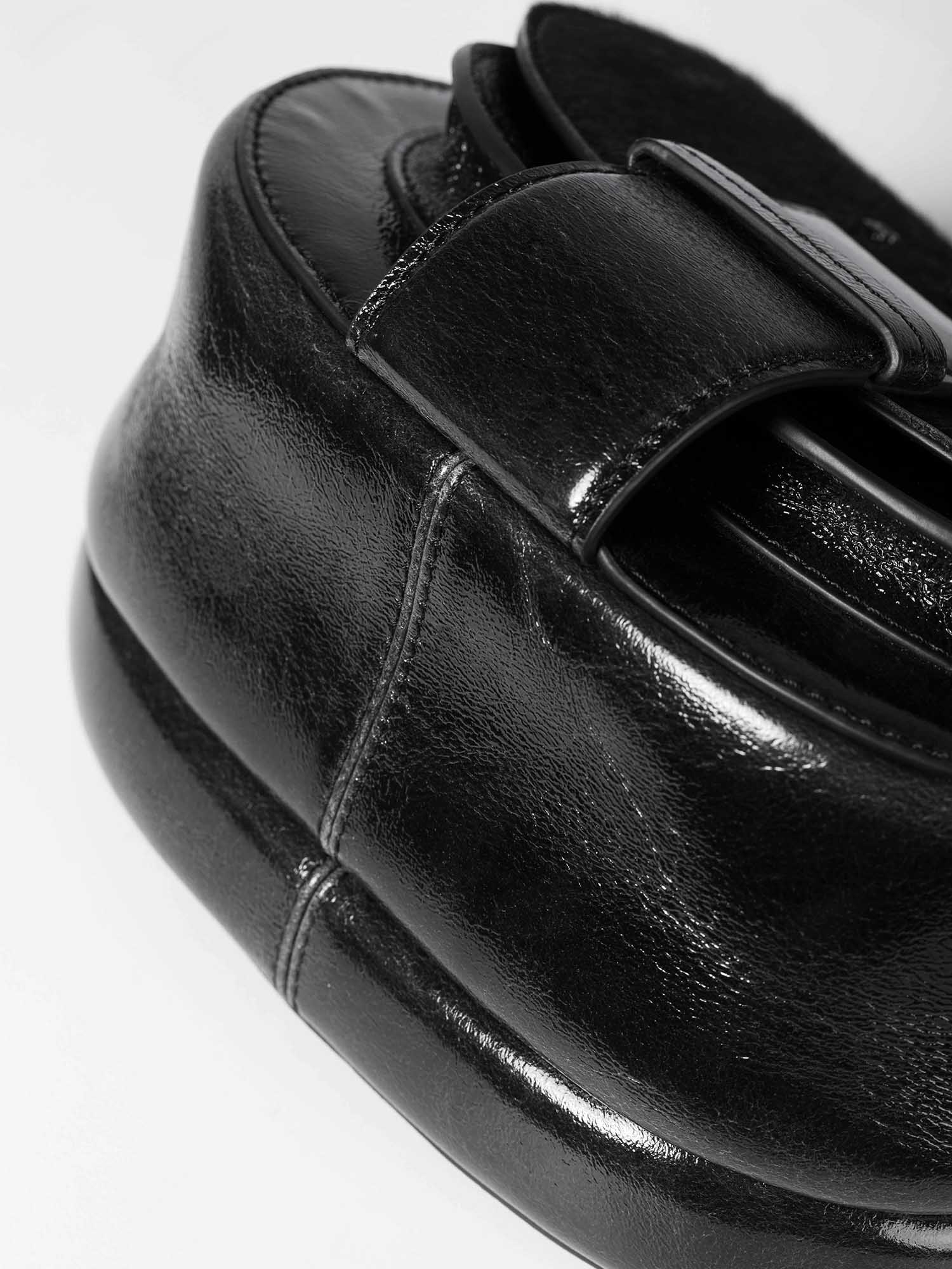 color:schwarz_ansicht:000000000000010_dokar:Z07_dokar-text:online inhalt