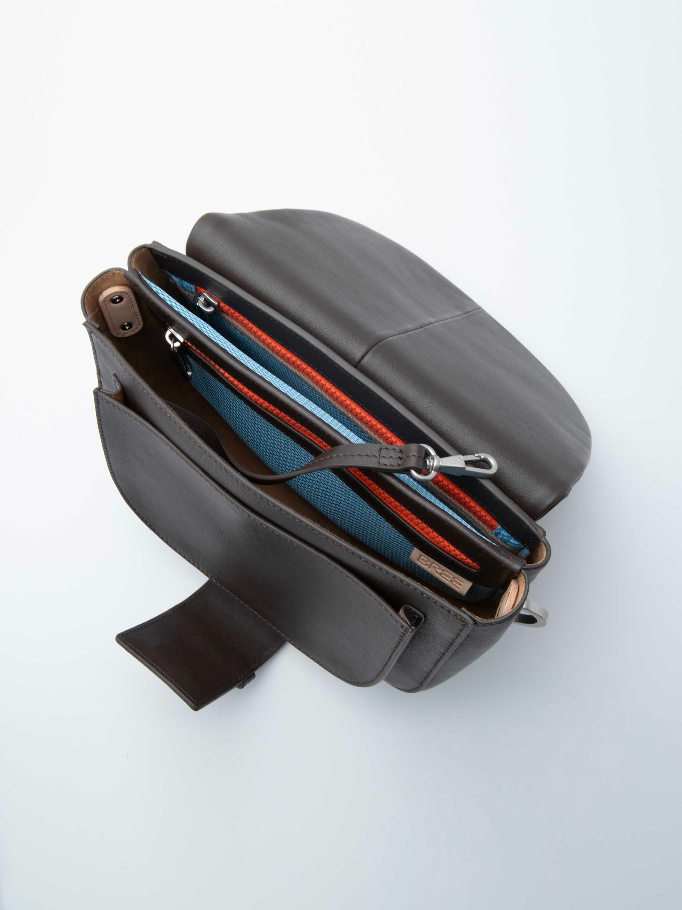 color:dunkelbraun_ansicht:000000000000009_dokar:Z07_dokar-text:online inhalt