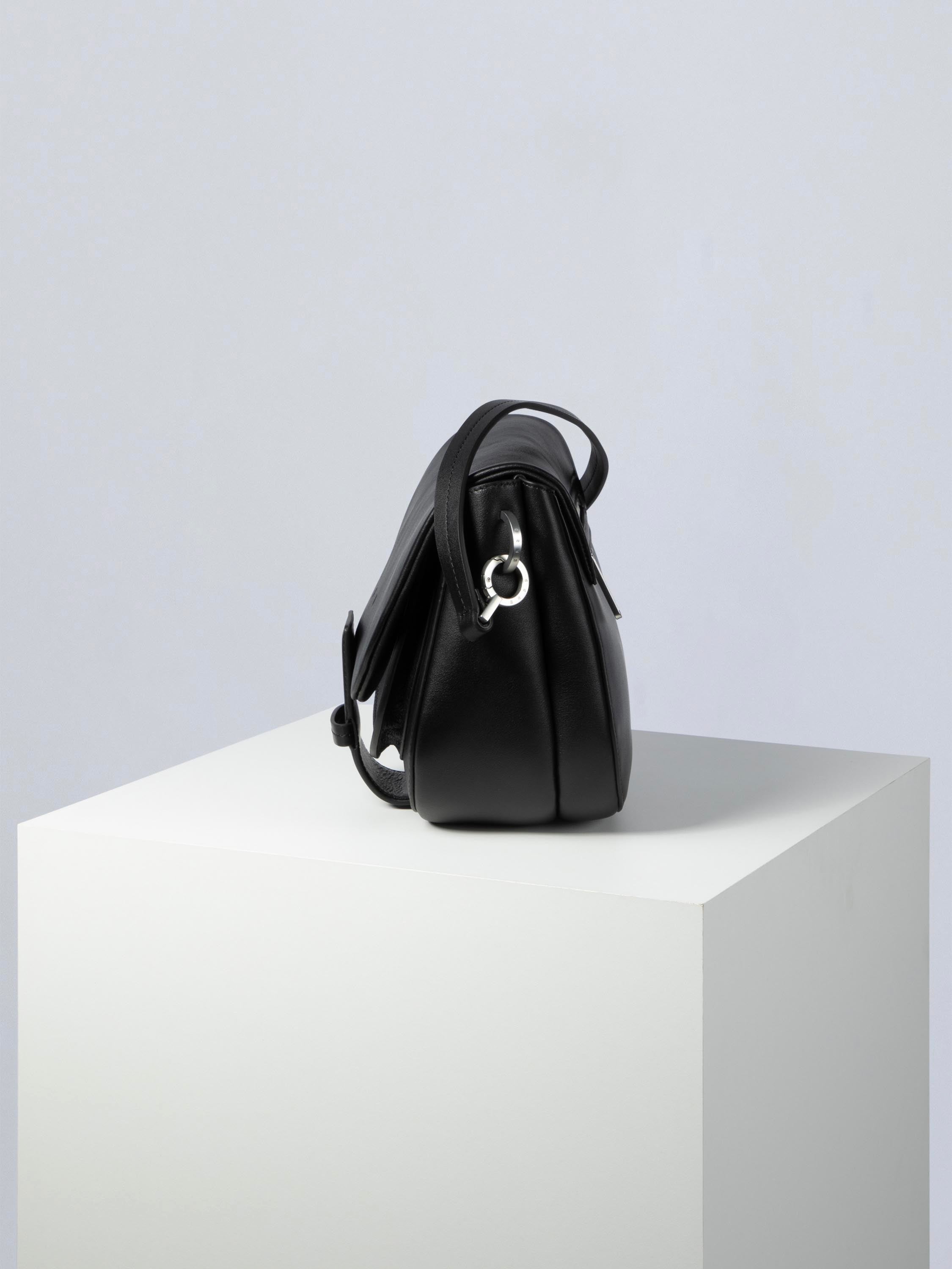 color:schwarz_ansicht:000000000000010_dokar:Z07_dokar-text:online inhalt