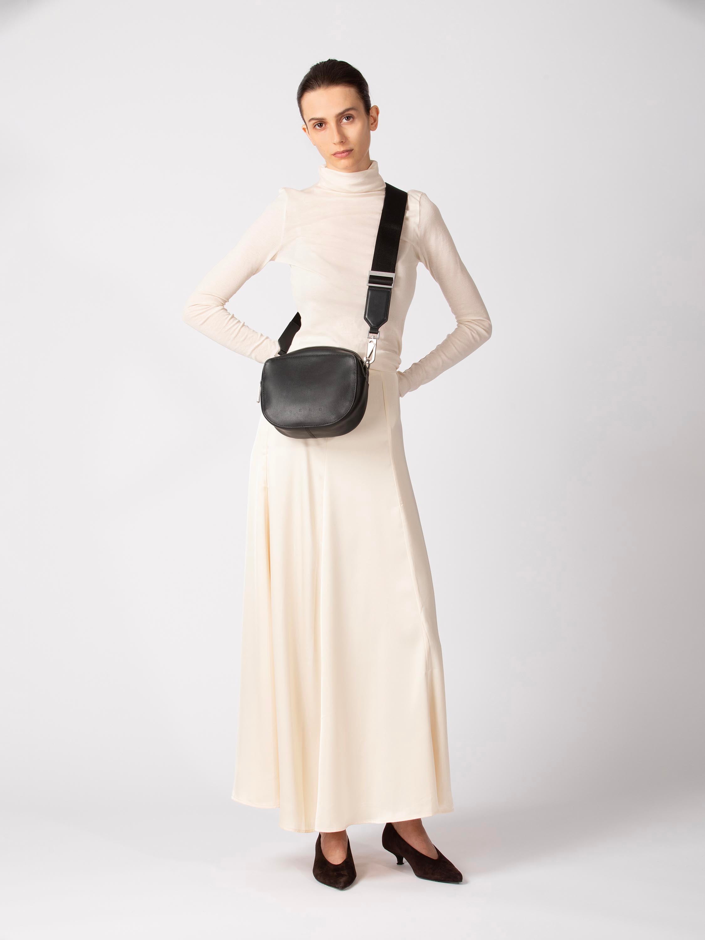 color:schwarz_ansicht:000000000000012_dokar:Z07_dokar-text:online inhalt