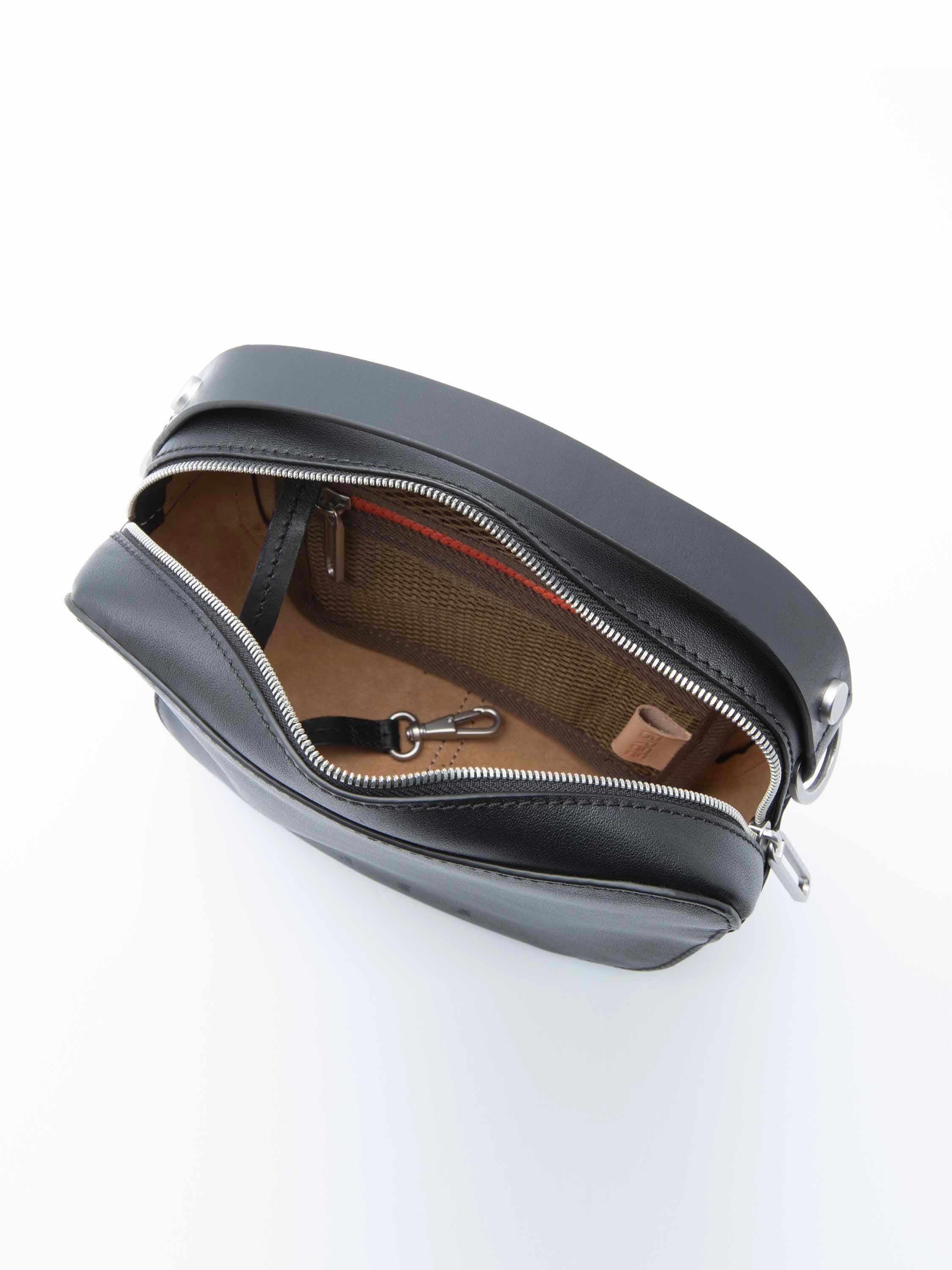 color:schwarz_ansicht:000000000000008_dokar:Z07_dokar-text:online inhalt