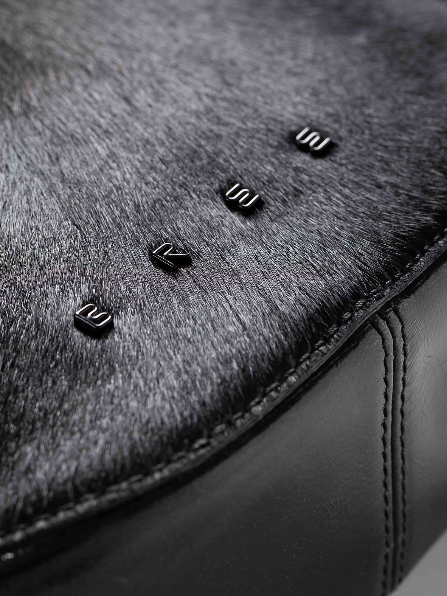 color:schwarz_ansicht:000000000000007_dokar:Z07_dokar-text:online inhalt