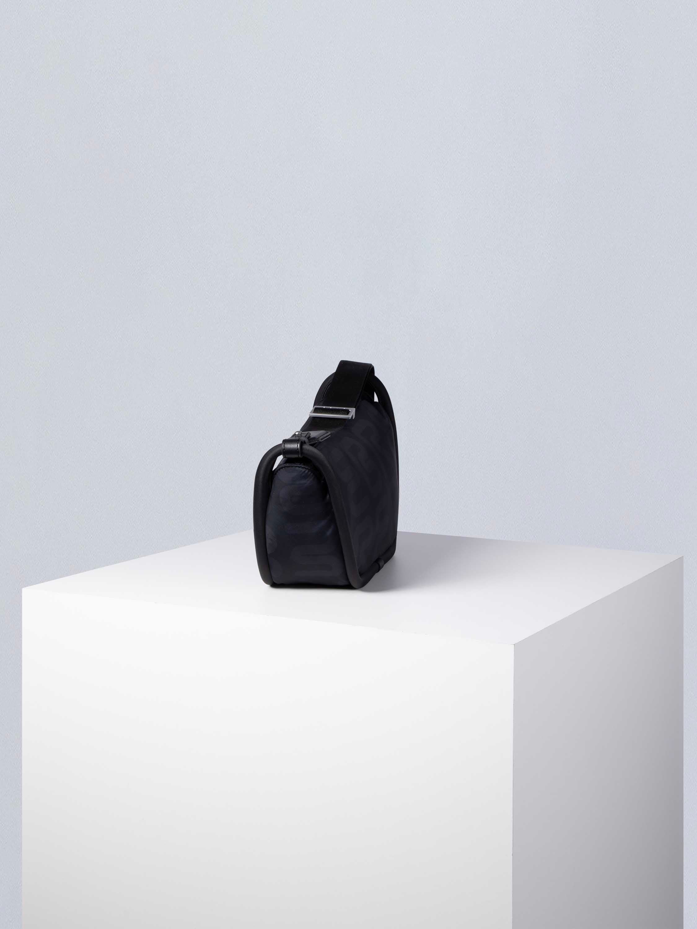 color:schwarz_ansicht:000000000000011_dokar:Z07_dokar-text:online inhalt