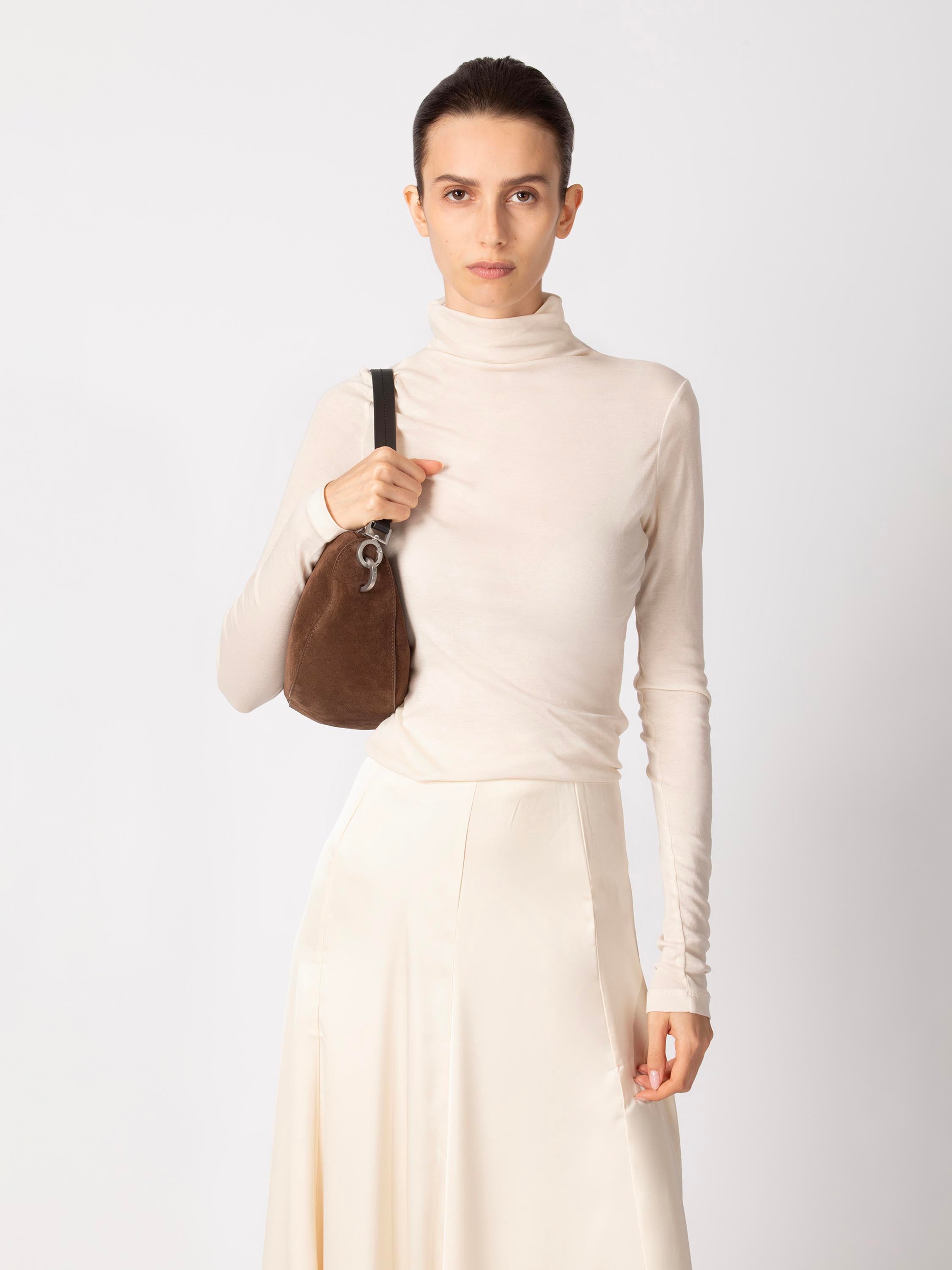 color:dunkelbraun_ansicht:000000000000008_dokar:Z07_dokar-text:online inhalt