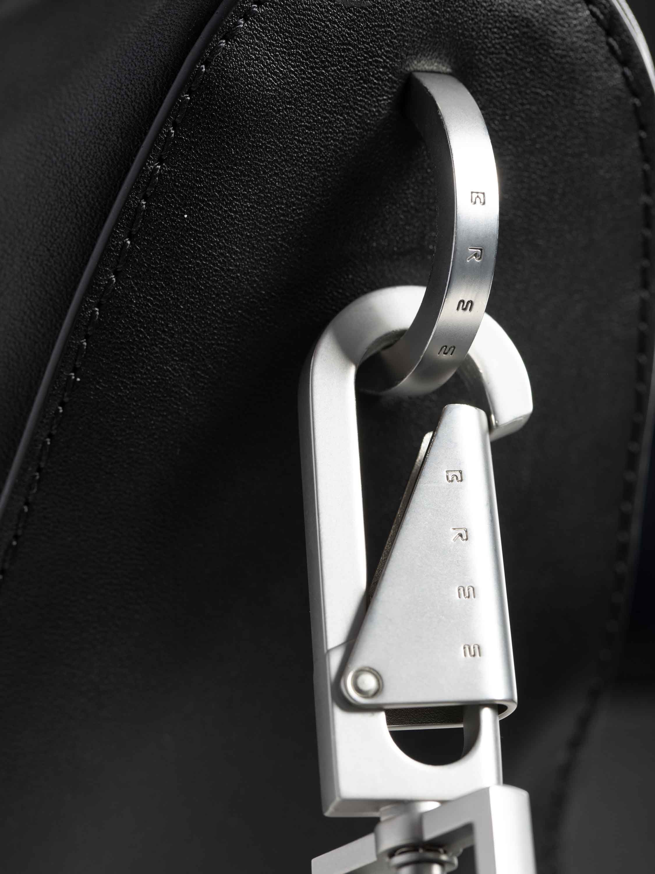 color:schwarz_ansicht:000000000000004_dokar:Z07_dokar-text:online inhalt