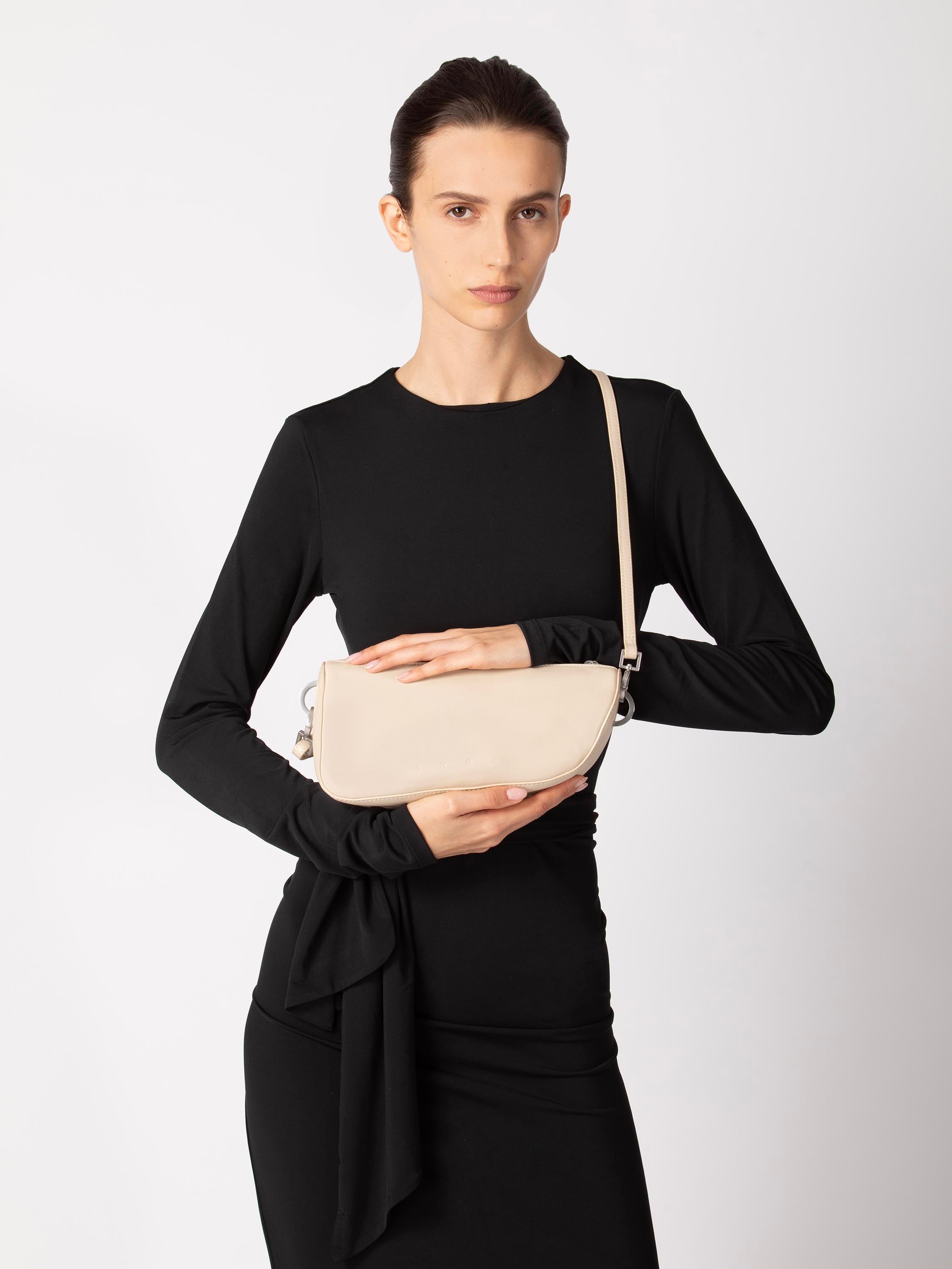 color:reines weiß_ansicht:000000000000010_dokar:Z07_dokar-text:online inhalt