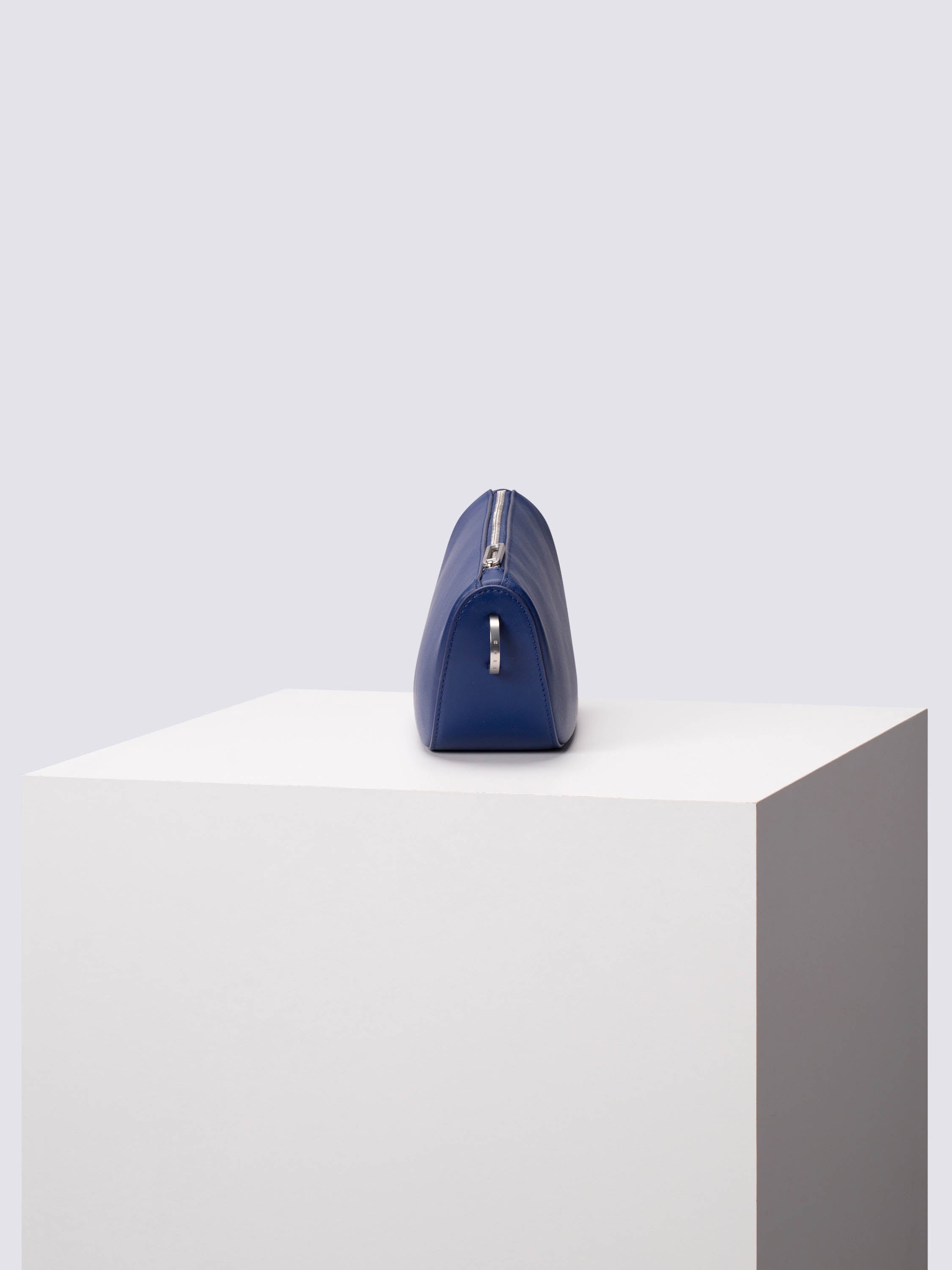 color:mittelblau_ansicht:000000000000003_dokar:Z07_dokar-text:online inhalt