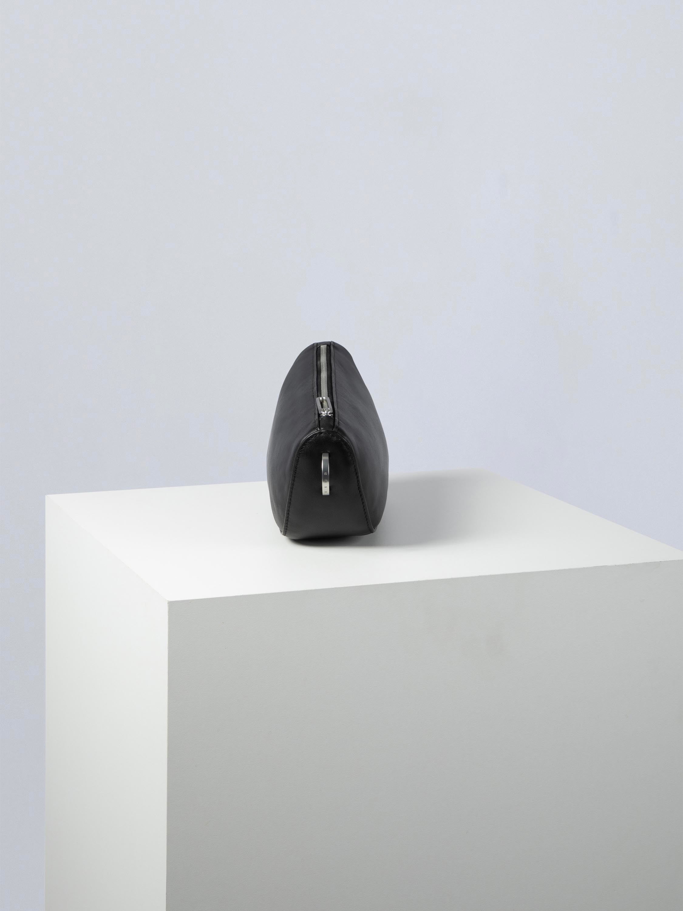 color:schwarz_ansicht:000000000000002_dokar:Z07_dokar-text:online inhalt