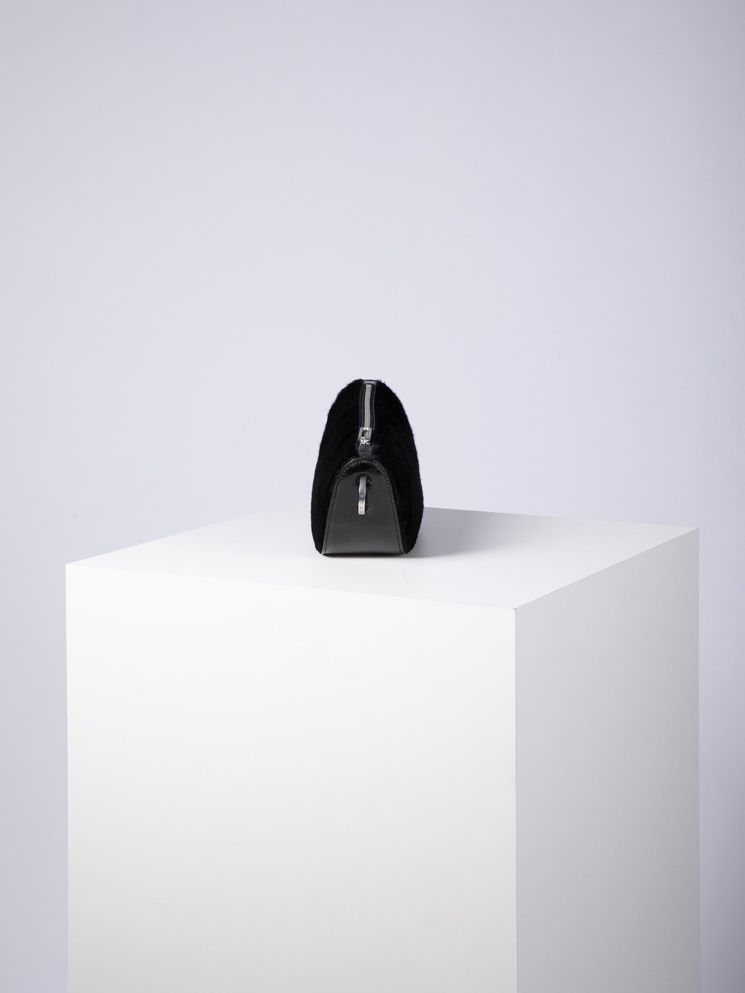 color:schwarz_ansicht:000000000000011_dokar:Z07_dokar-text:online inhalt