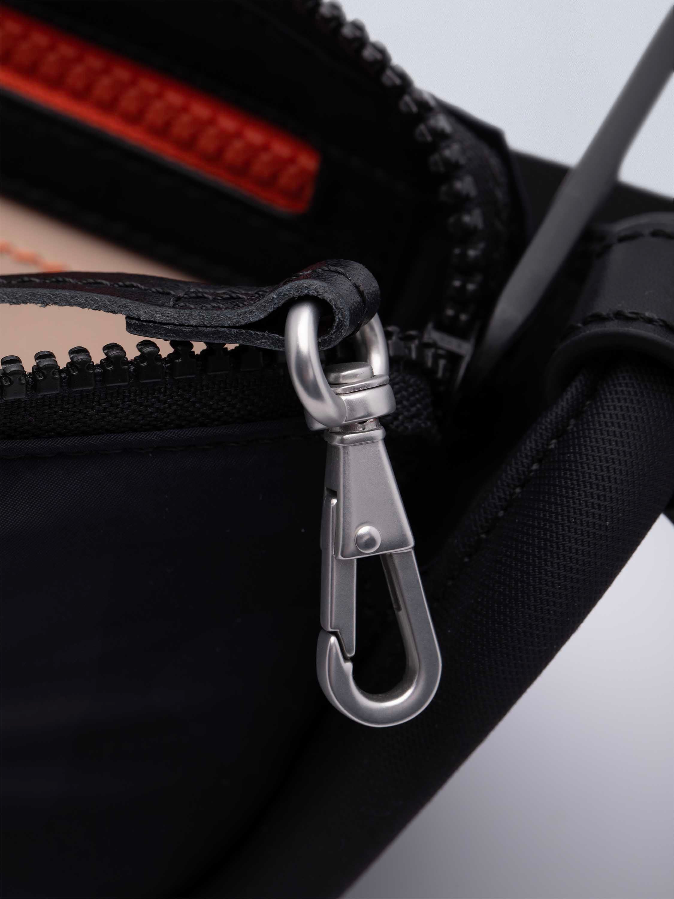 color:schwarz_ansicht:000000000000012_dokar:Z07_dokar-text:online inhalt