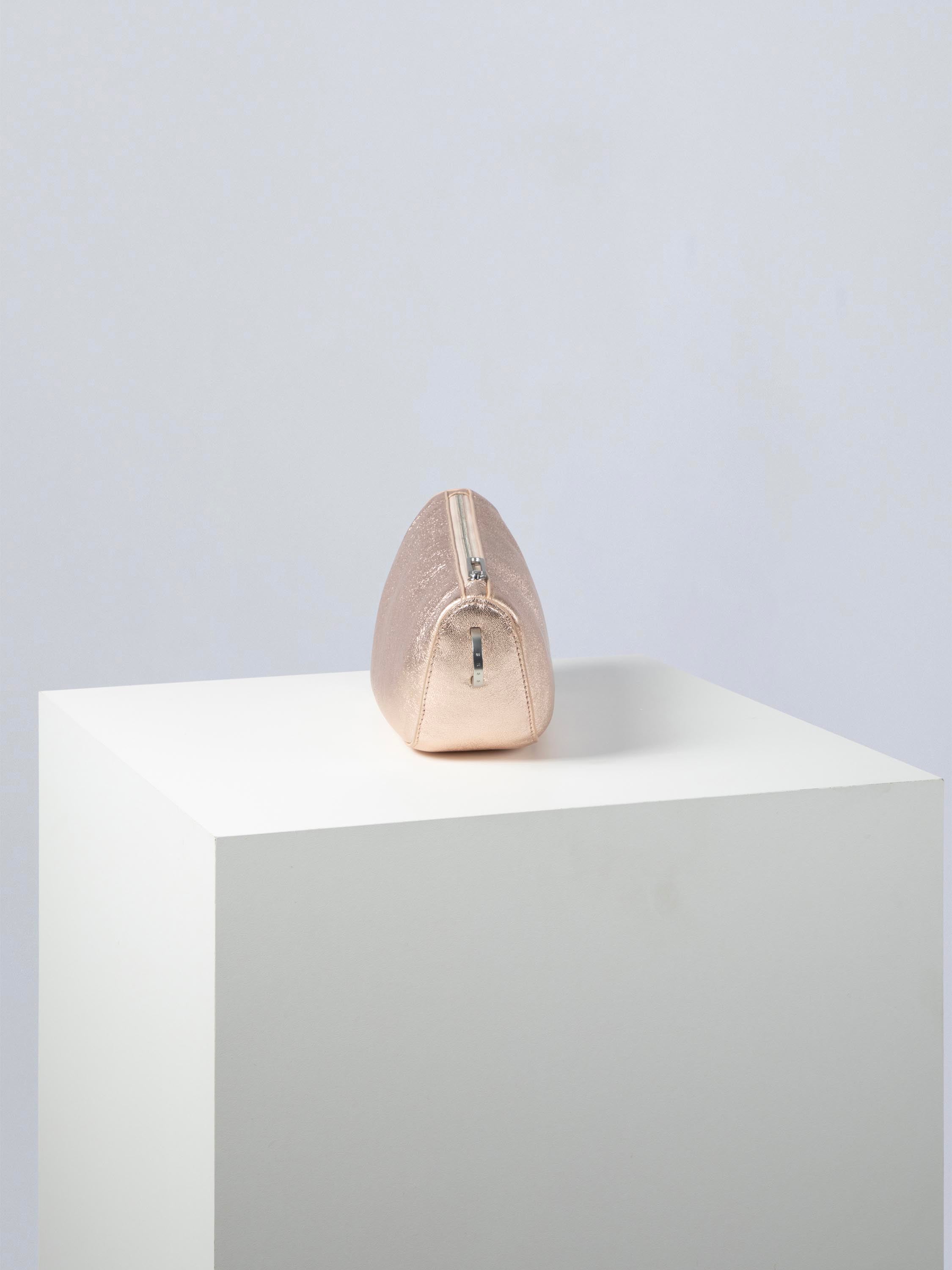 color:rose_ansicht:000000000000004_dokar:Z07_dokar-text:online inhalt