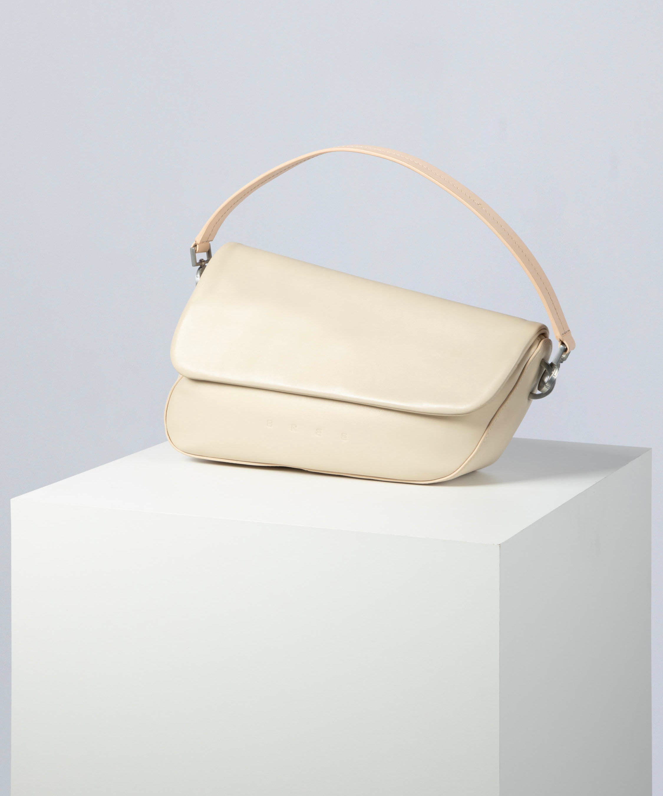 color:reines weiß_ansicht:000000000000001_dokar:Z07_dokar-text:online inhalt