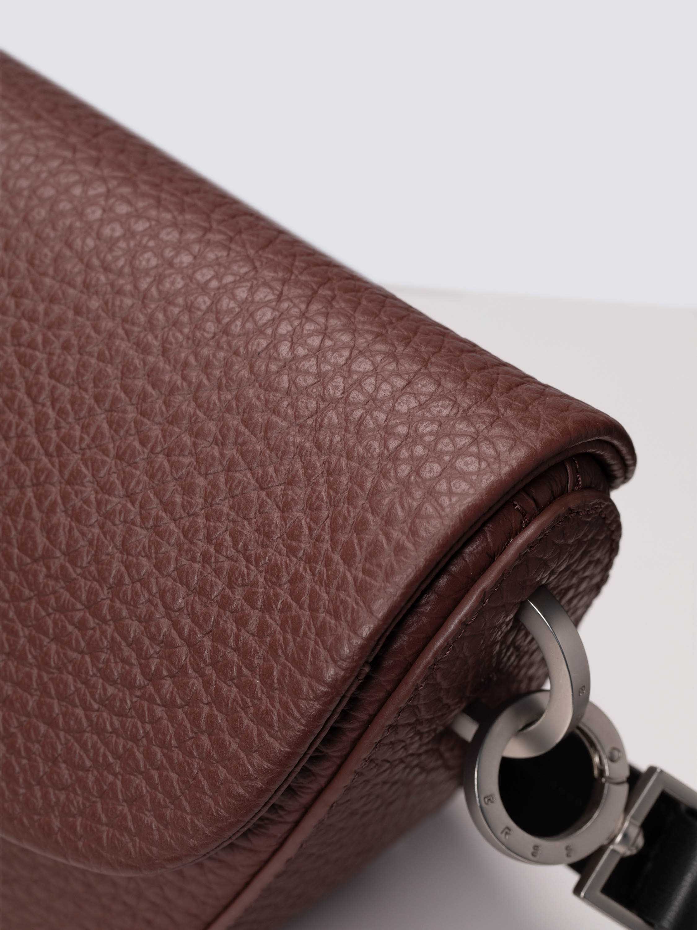 color:marron_ansicht:000000000000009_dokar:Z07_dokar-text:online inhalt