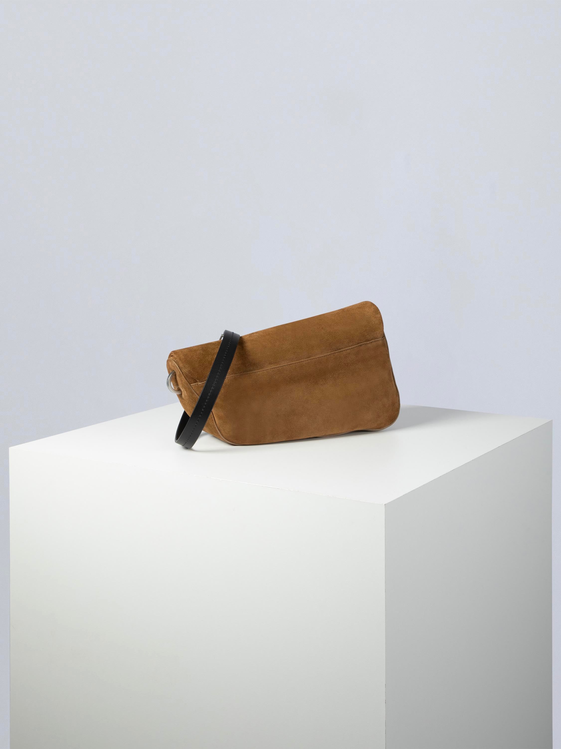 color:braun_ansicht:000000000000002_dokar:Z07_dokar-text:online inhalt