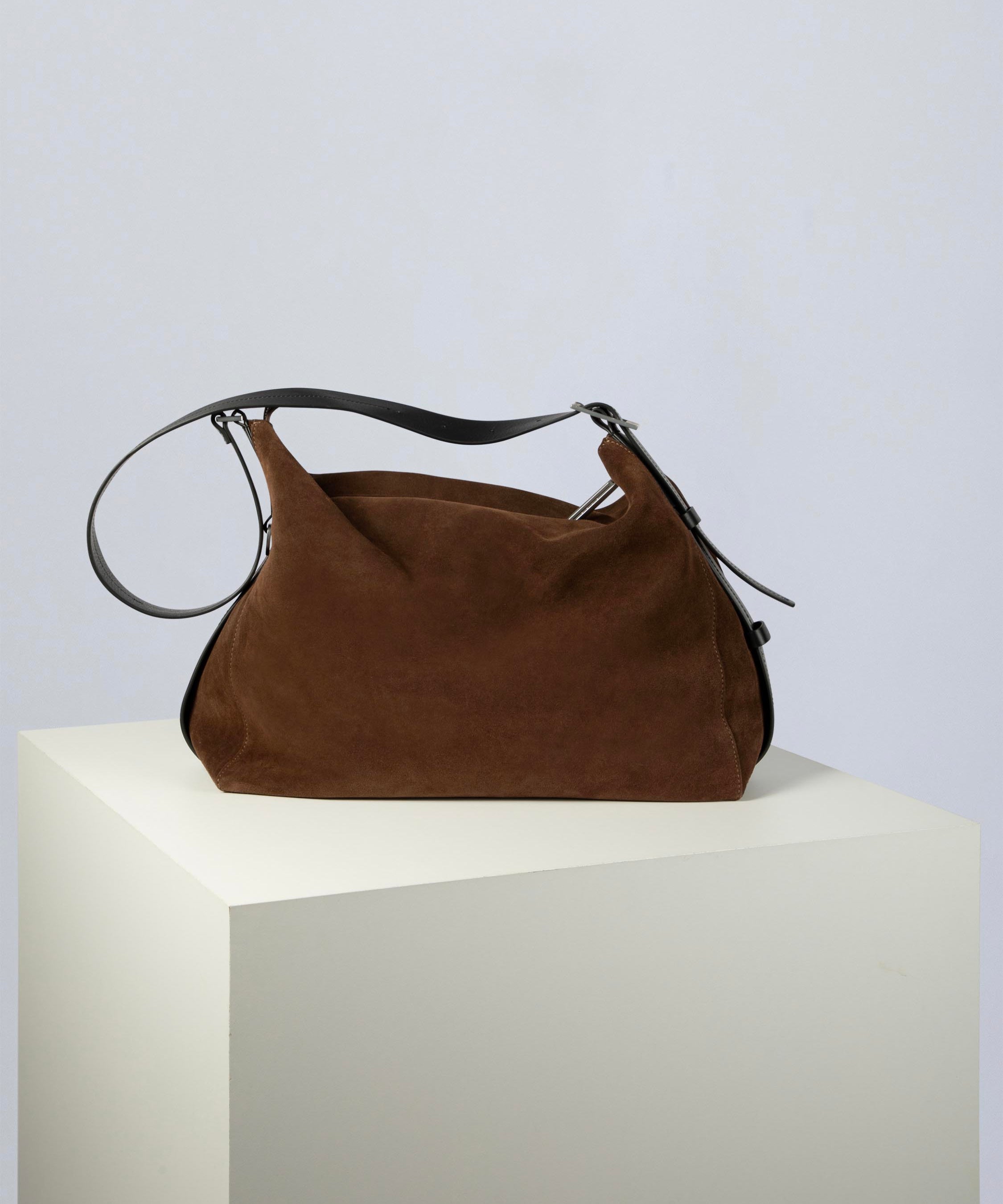 color:dunkelbraun_ansicht:000000000000003_dokar:Z07_dokar-text:online inhalt