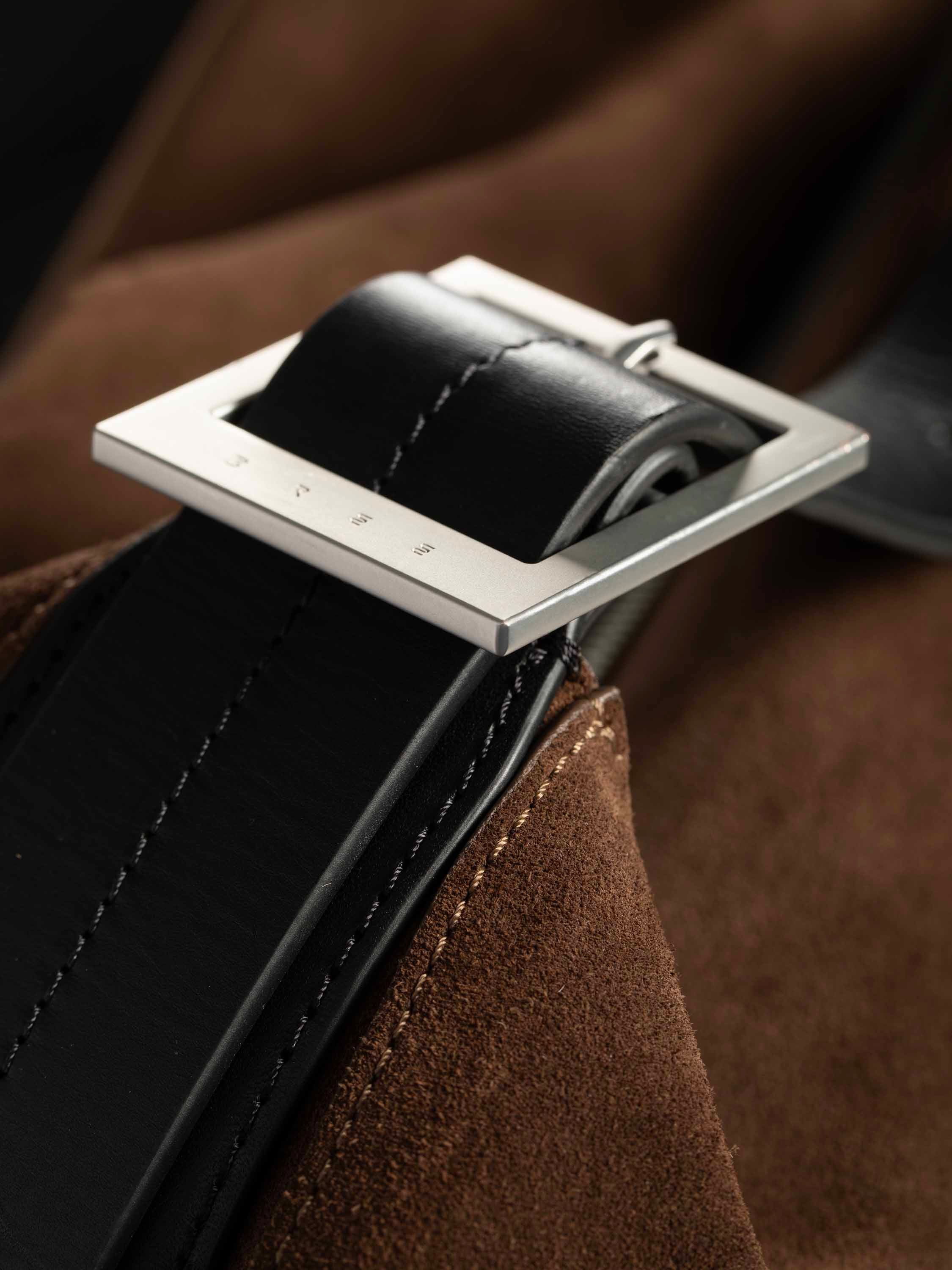 color:dunkelbraun_ansicht:000000000000006_dokar:Z07_dokar-text:online inhalt