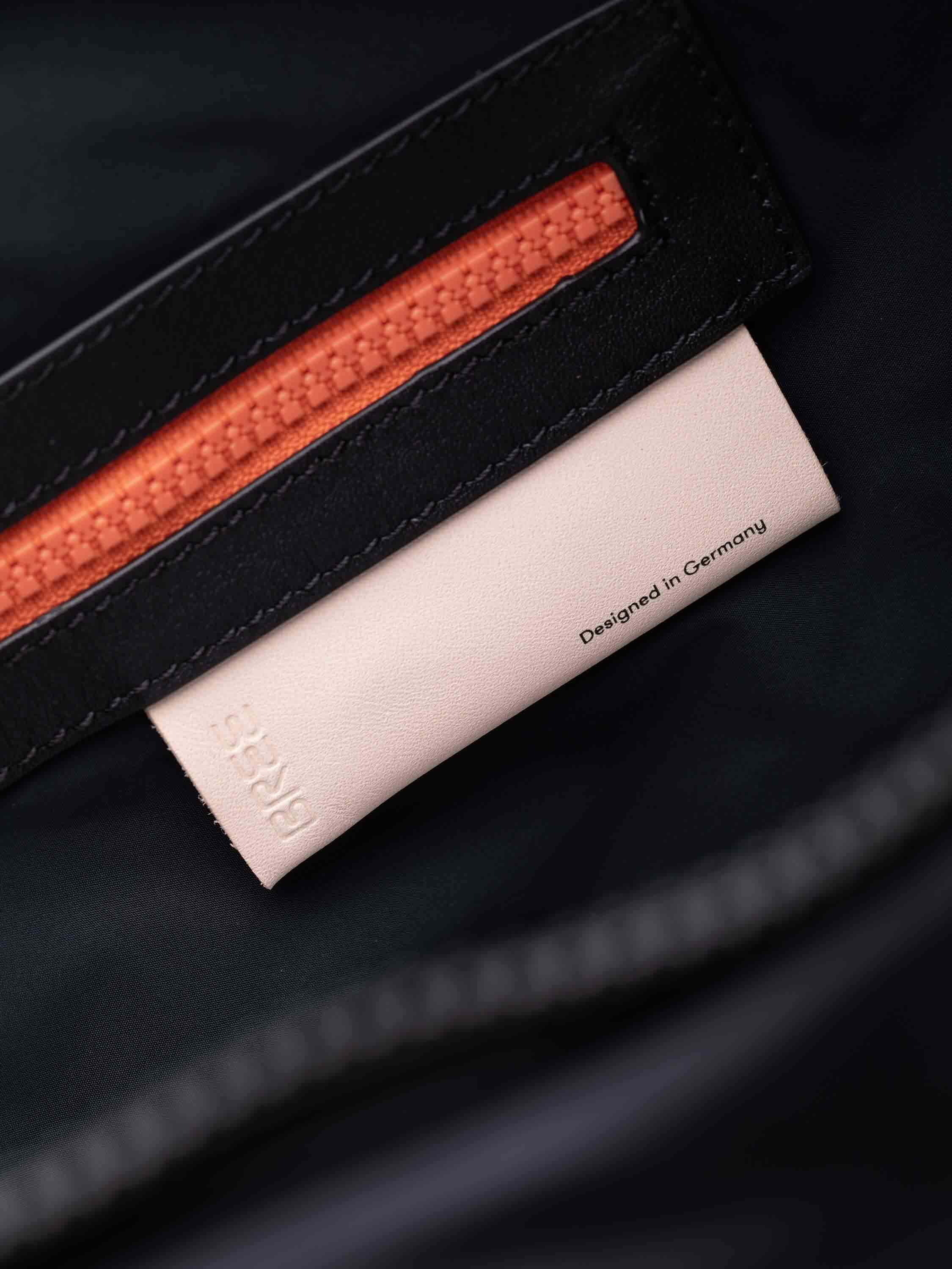 color:schwarz_ansicht:000000000000010_dokar:Z07_dokar-text:online inhalt