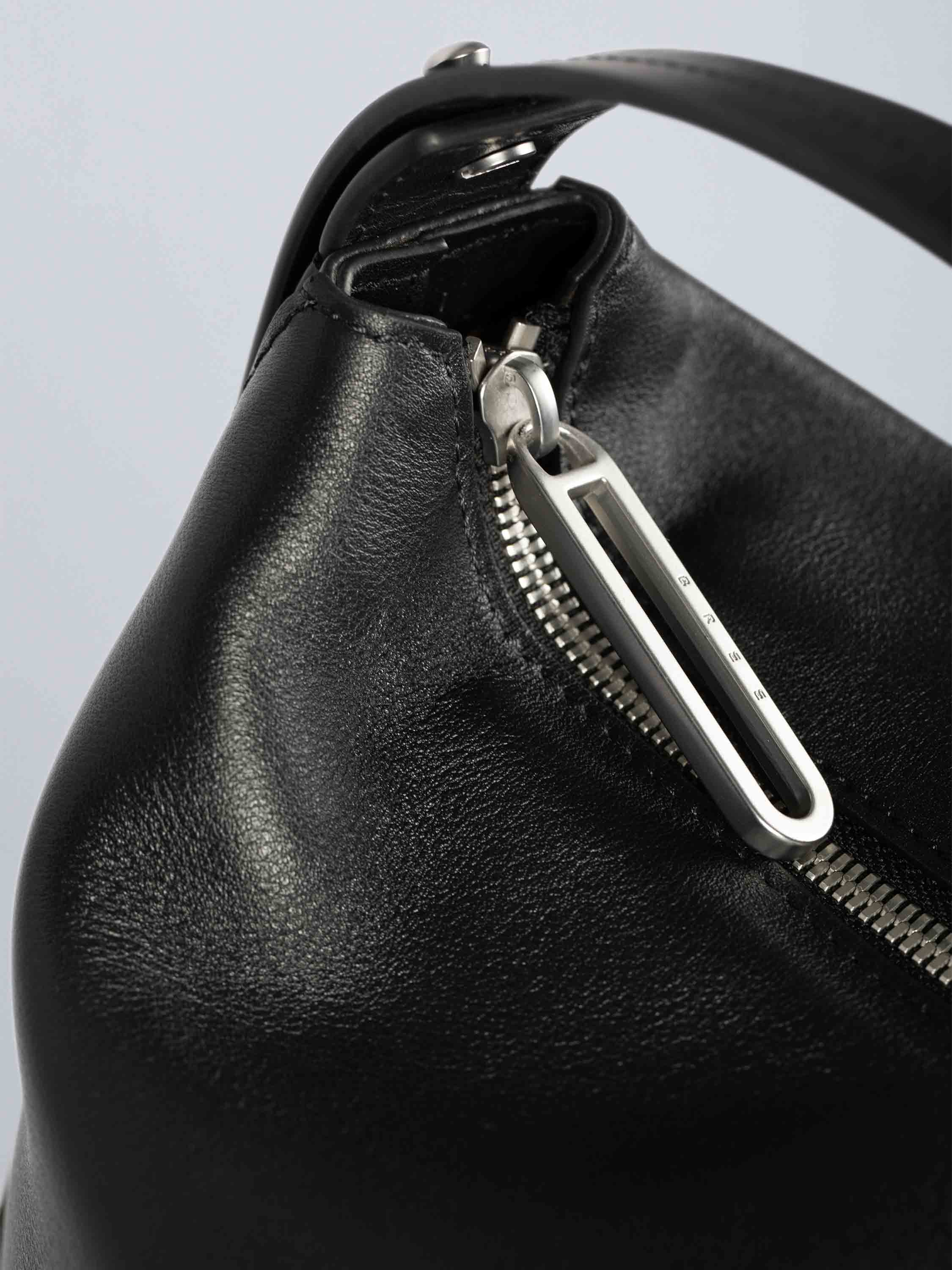 color:schwarz_ansicht:000000000000009_dokar:Z07_dokar-text:online inhalt