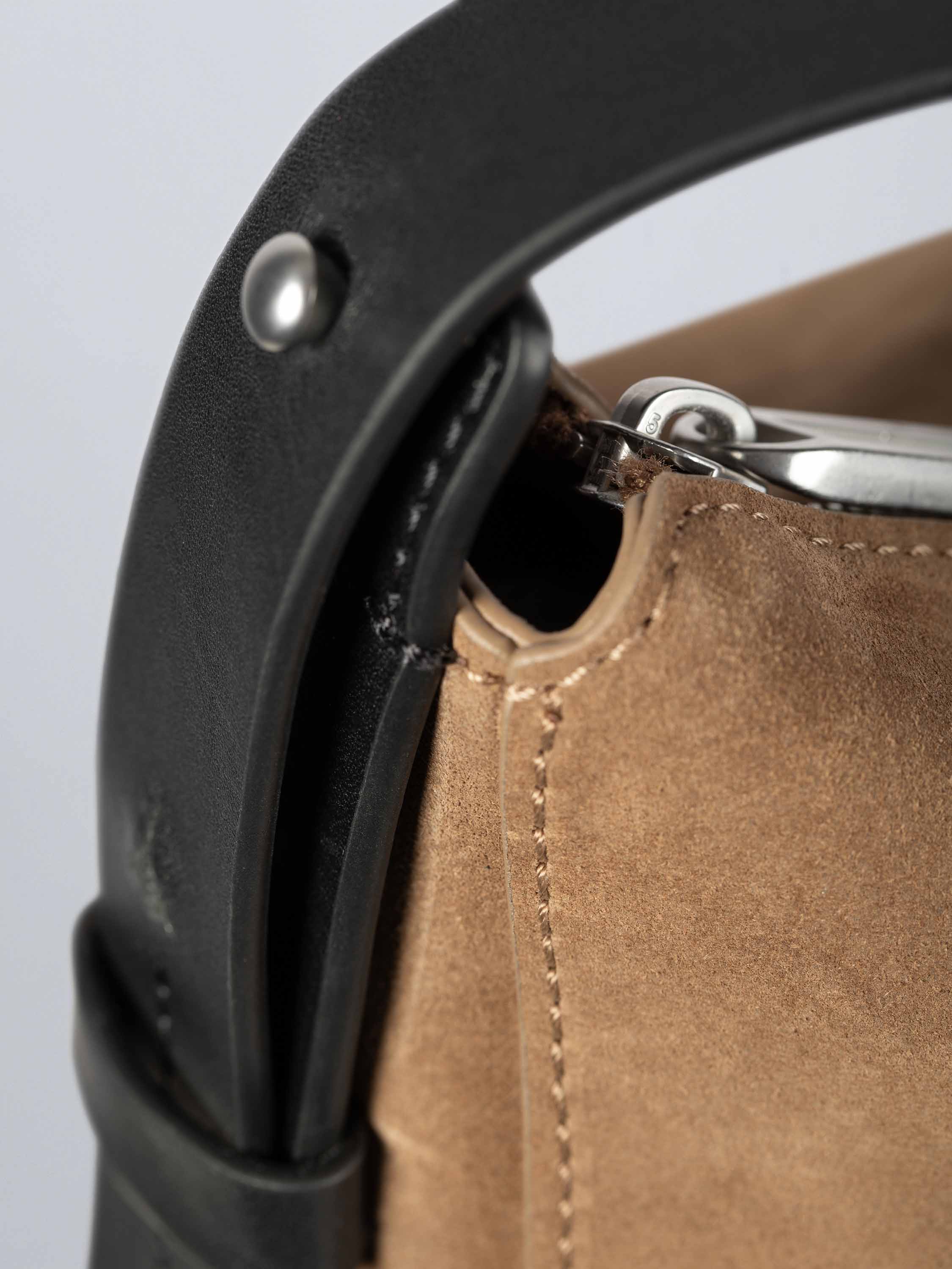 color:greige_ansicht:000000000000006_dokar:Z07_dokar-text:online inhalt