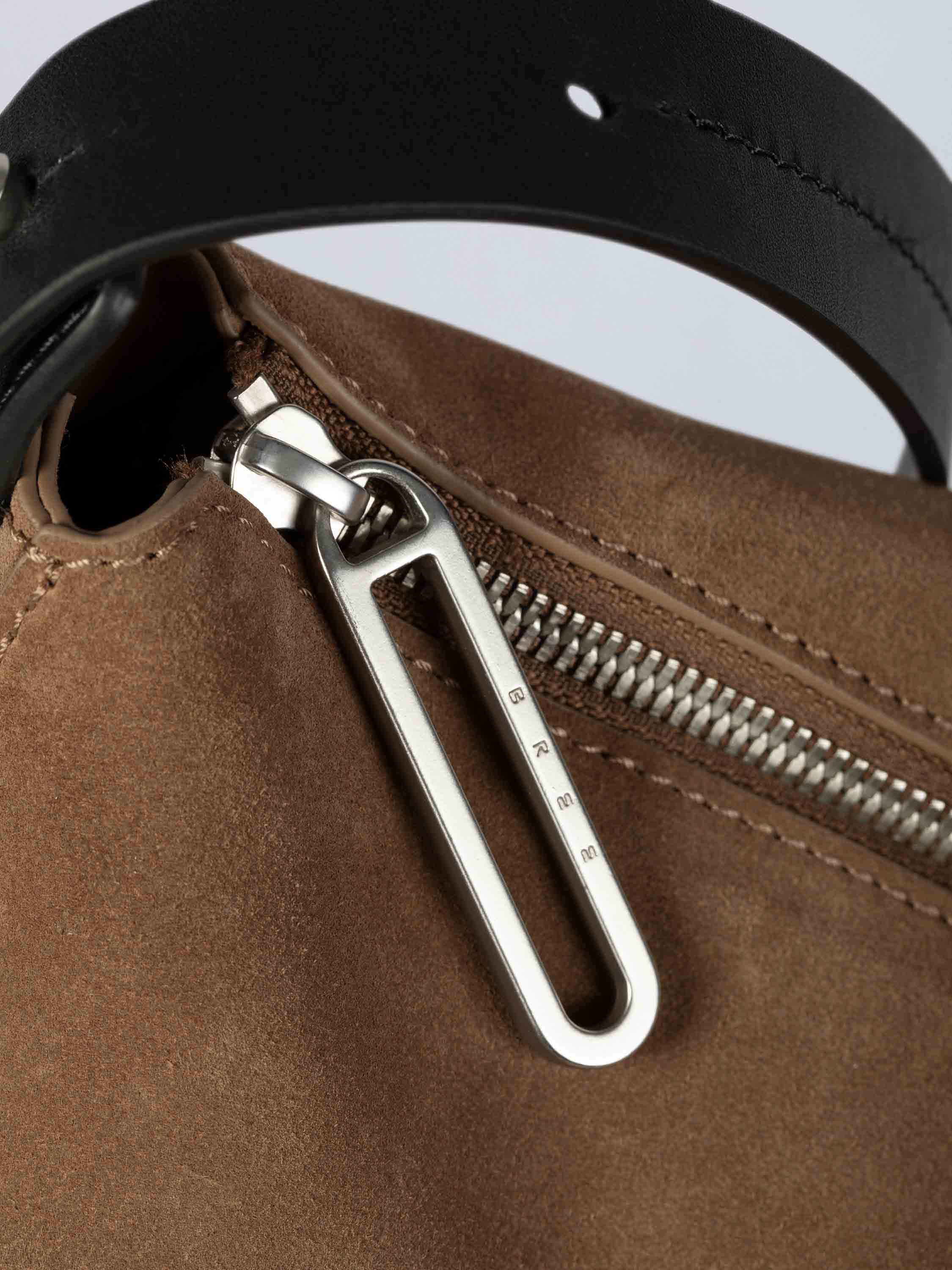 color:greige_ansicht:000000000000007_dokar:Z07_dokar-text:online inhalt