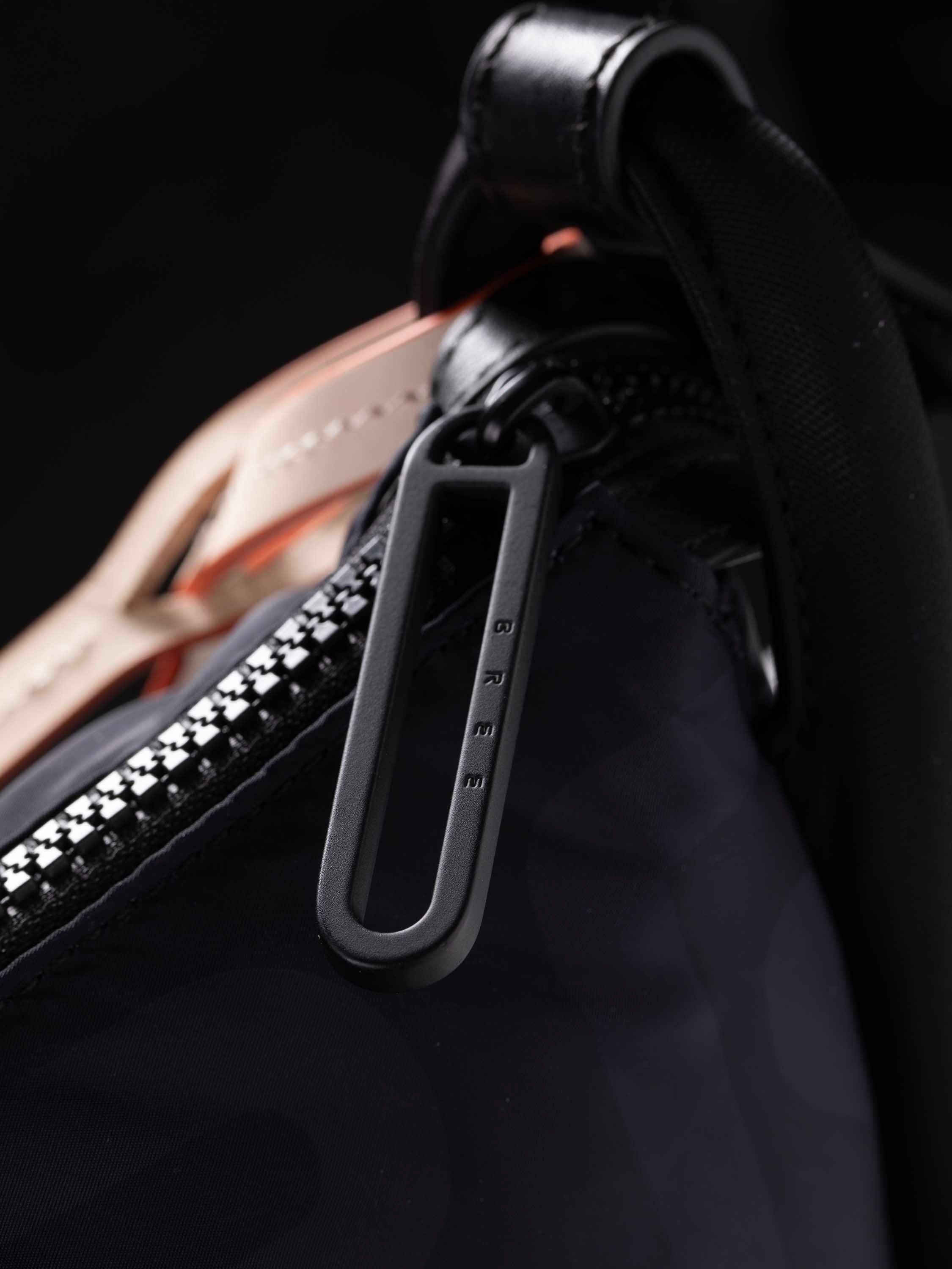 color:schwarz_ansicht:000000000000009_dokar:Z07_dokar-text:online inhalt