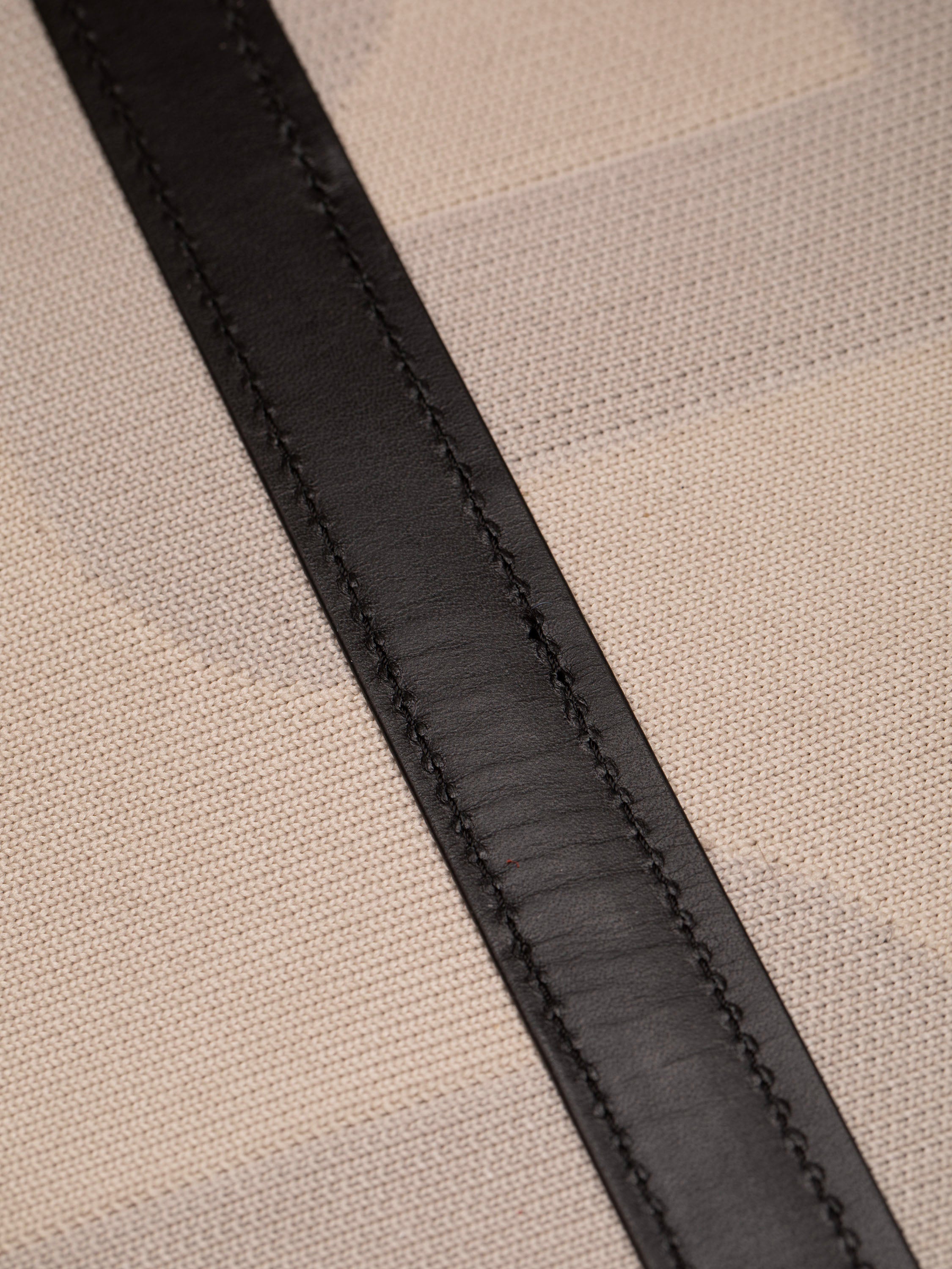 color:beige | black_ansicht:000000000000010_dokar:Z07_dokar-text:online inhalt