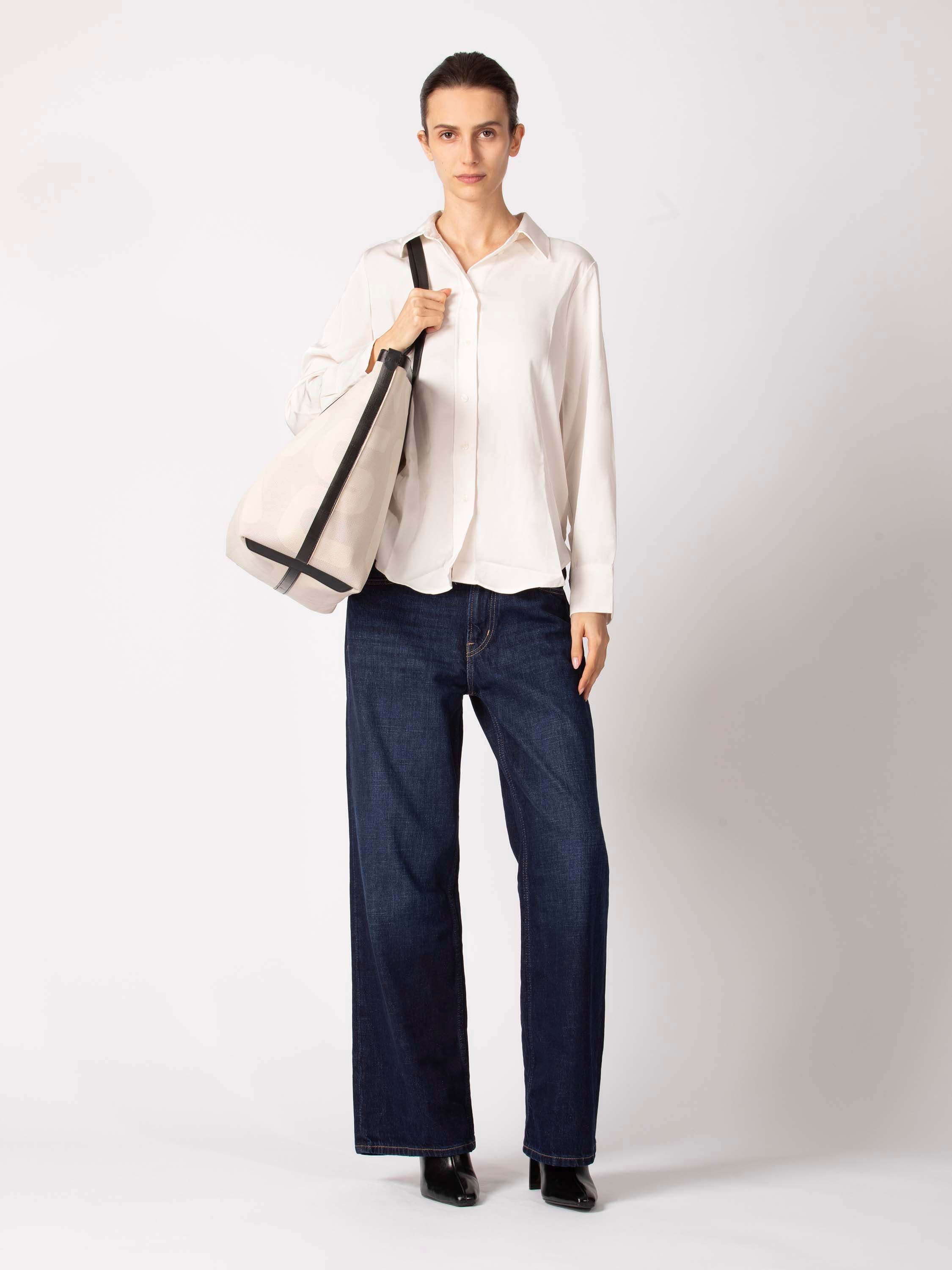 color:beige | black_ansicht:000000000000002_dokar:Z07_dokar-text:online inhalt