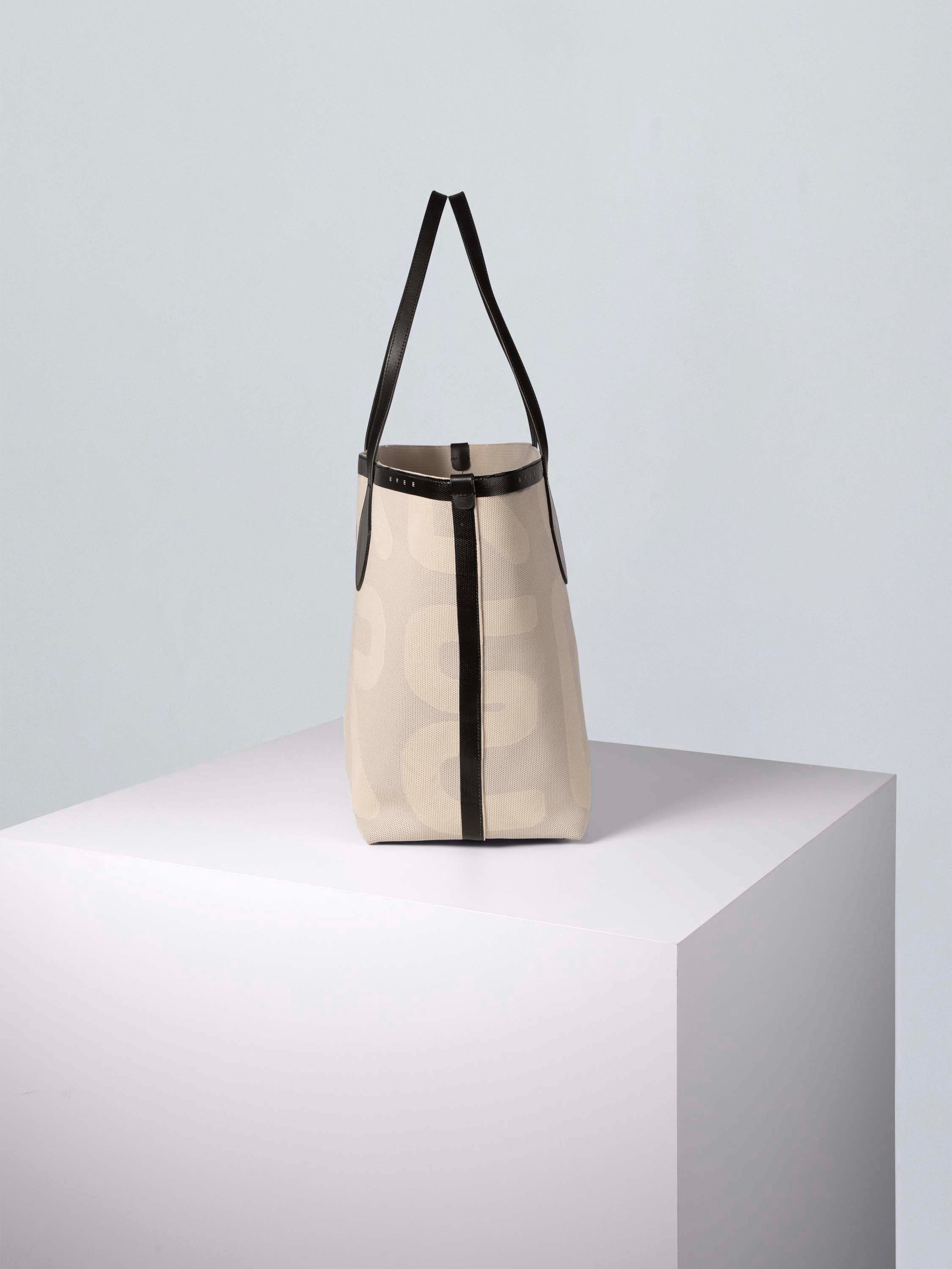 color:beige | black_ansicht:000000000000004_dokar:Z07_dokar-text:online inhalt