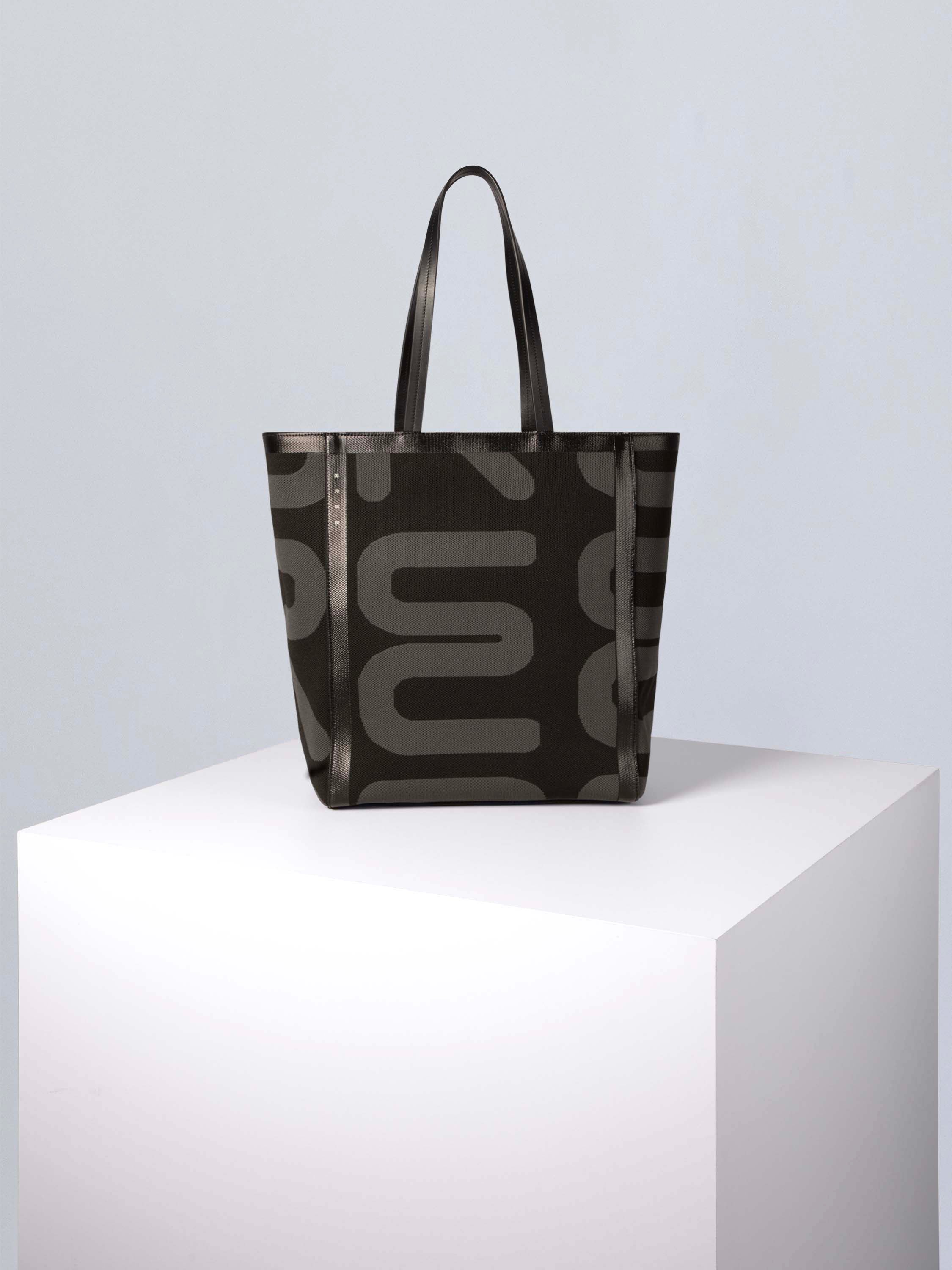 color:schwarz_ansicht:000000000000001_dokar:Z07_dokar-text:online inhalt