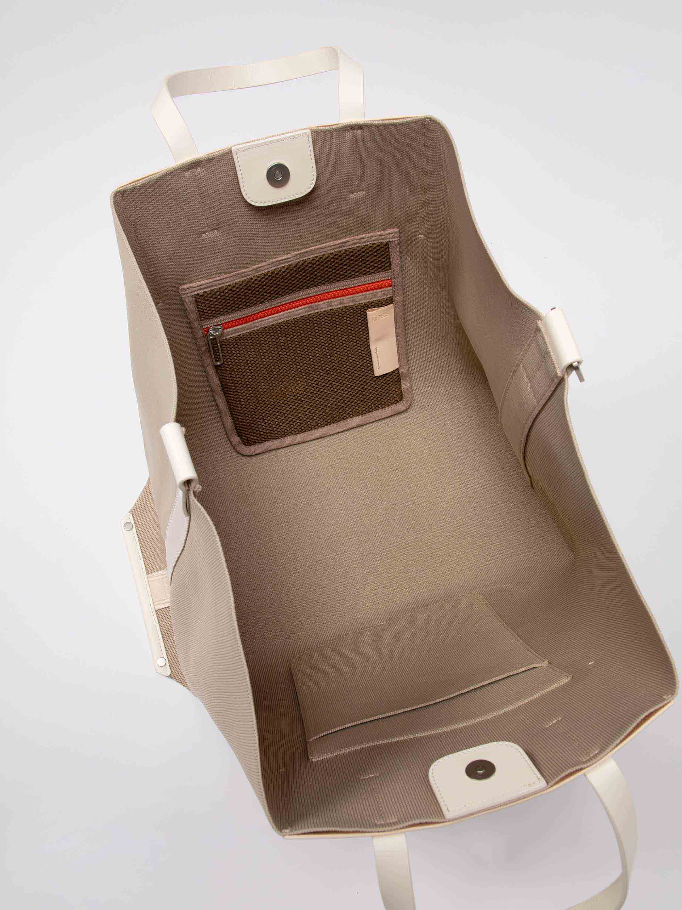 color:taupe_ansicht:000000000000004_dokar:Z07_dokar-text:online inhalt