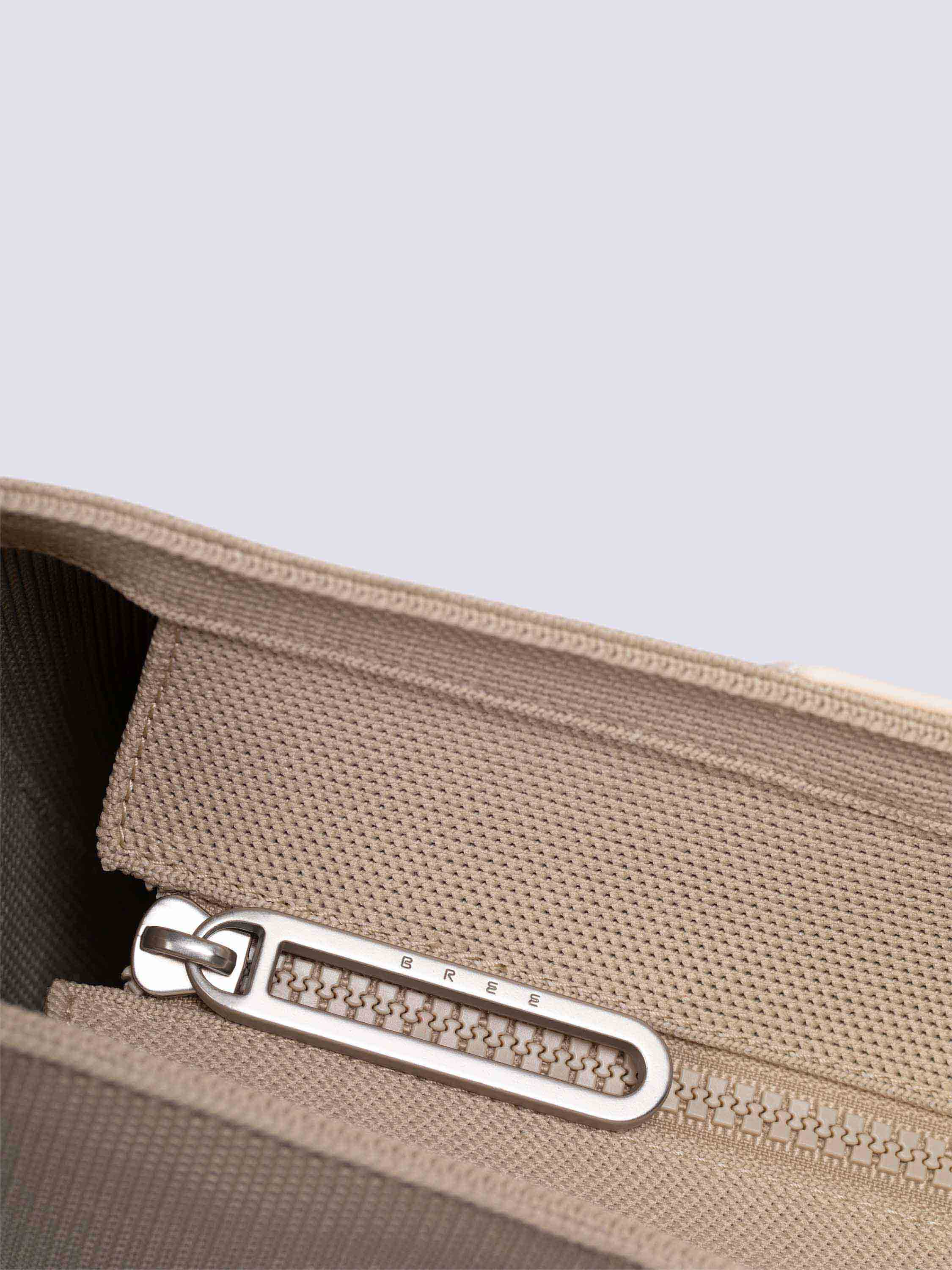 color:taupe_ansicht:000000000000007_dokar:Z07_dokar-text:online inhalt