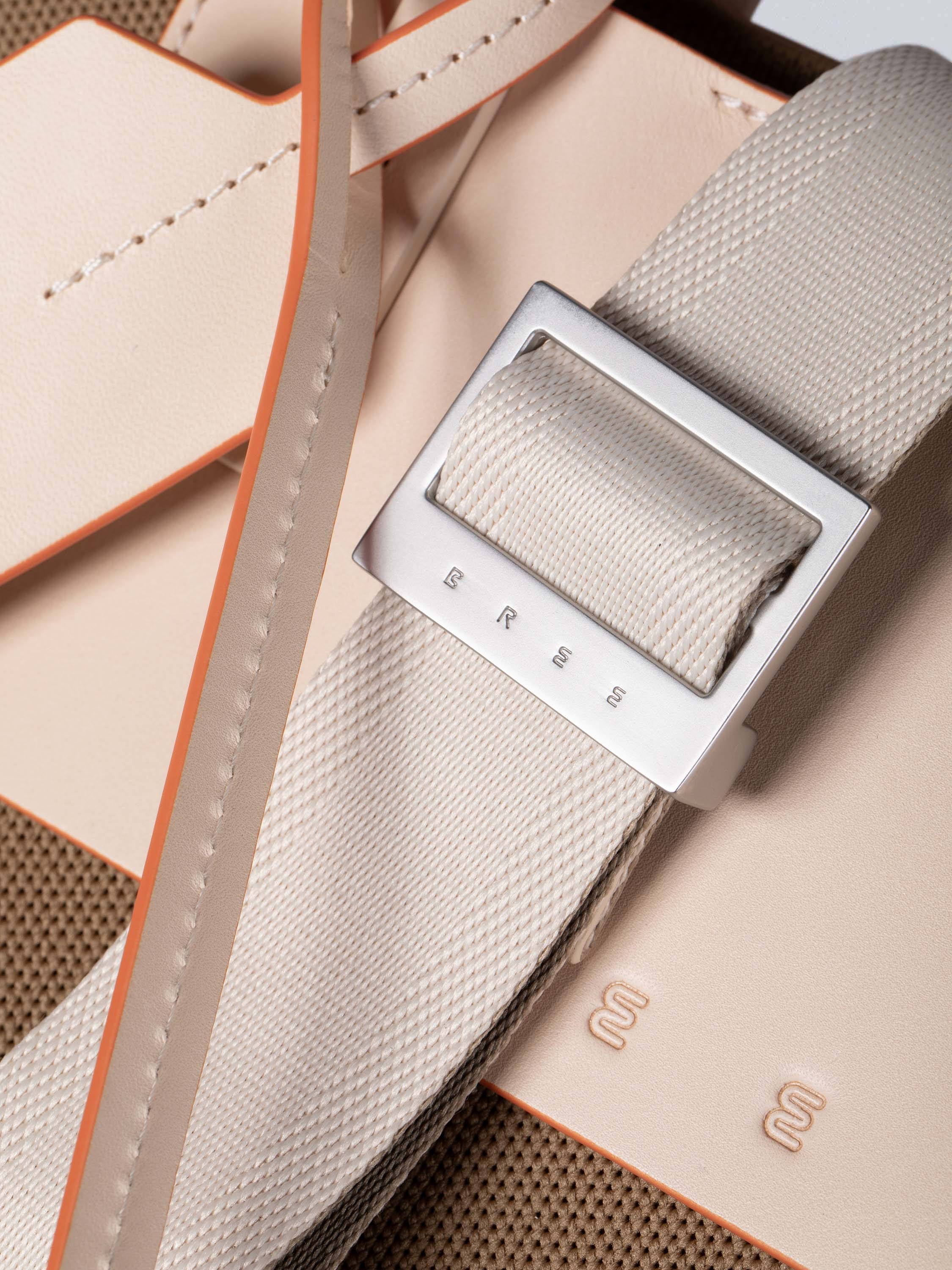 color:camel_ansicht:000000000000008_dokar:Z07_dokar-text:online inhalt