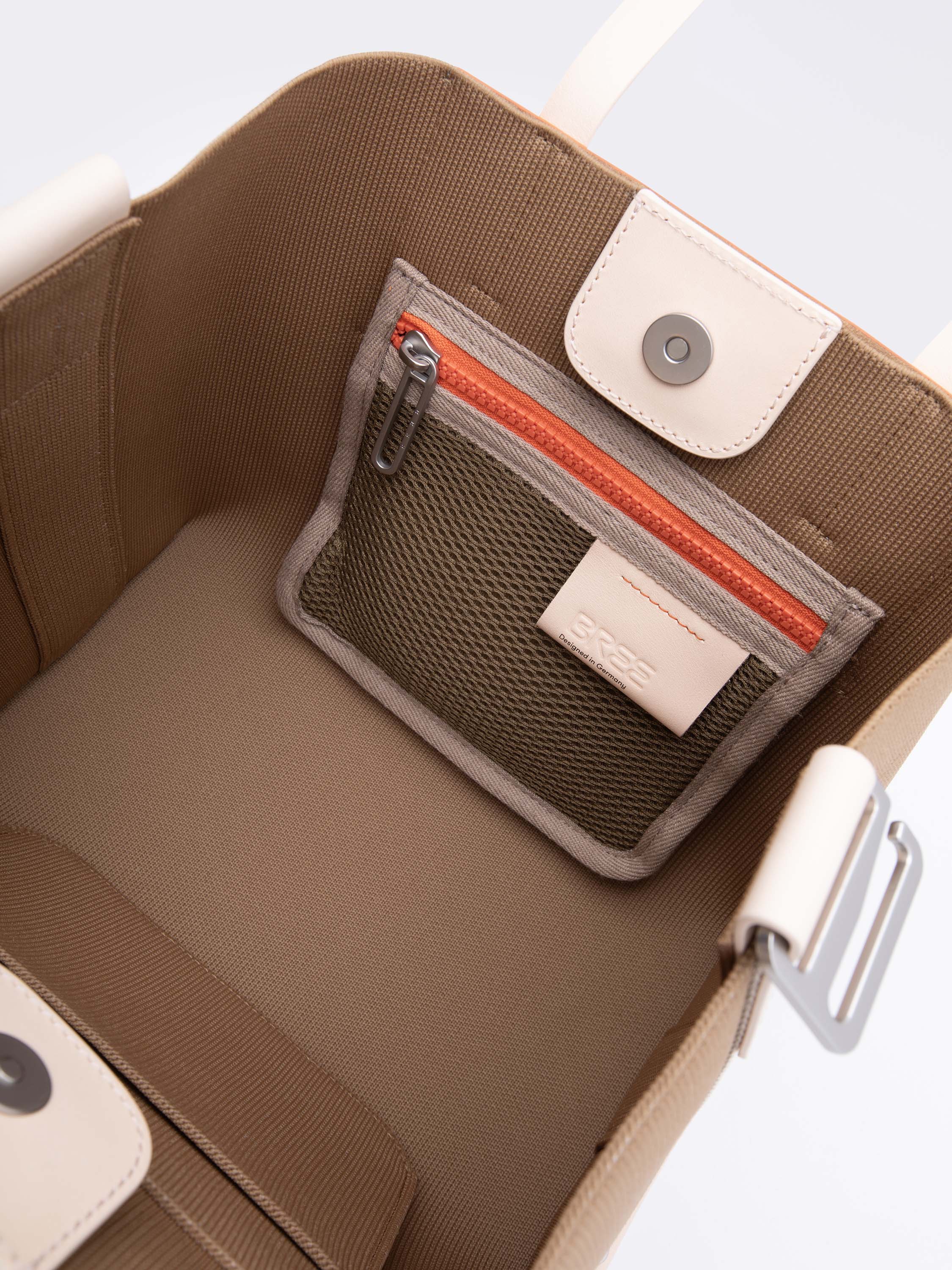 color:camel_ansicht:000000000000009_dokar:Z07_dokar-text:online inhalt