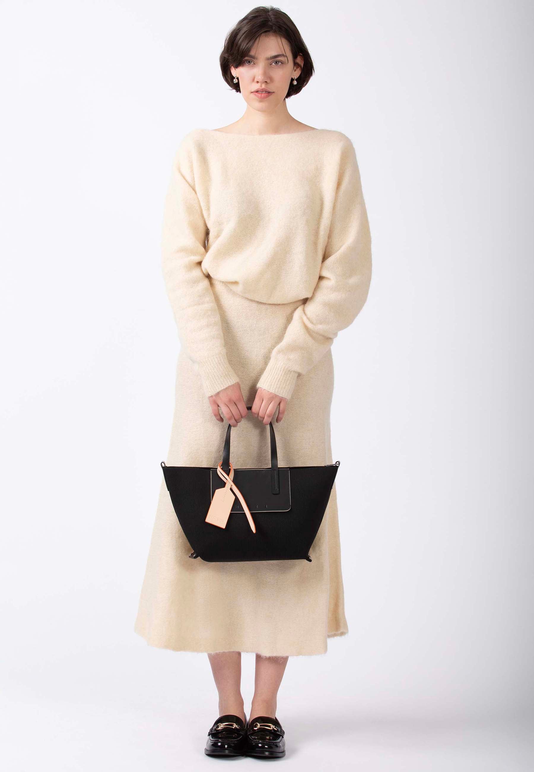 color:schwarz_ansicht:000000000000002_dokar:Z07_dokar-text:online inhalt