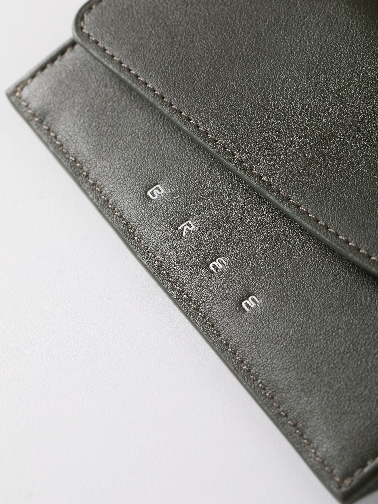 color:dark olive_ansicht:000000000000007_dokar:Z07_dokar-text:online inhalt