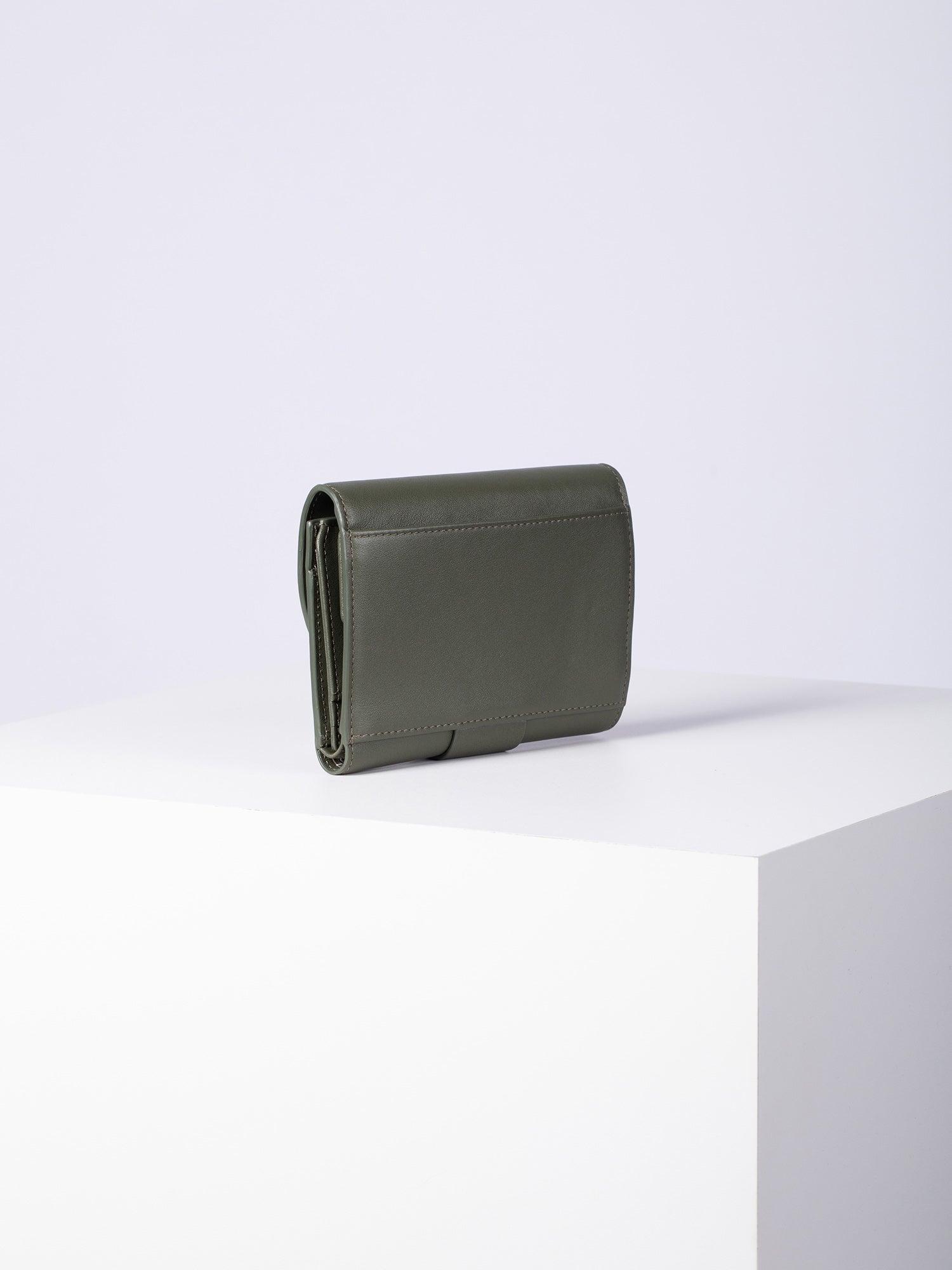 color:dark olive_ansicht:000000000000002_dokar:Z07_dokar-text:online inhalt