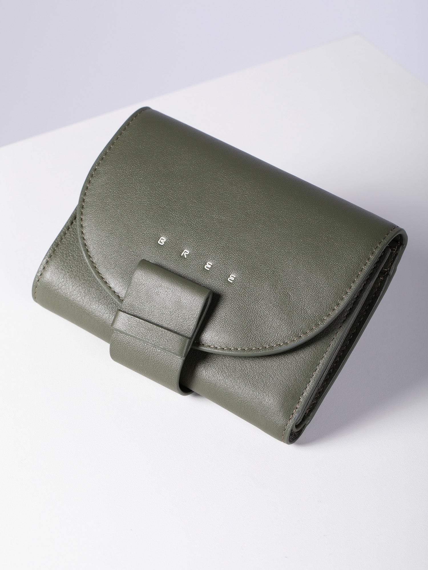 color:dark olive_ansicht:000000000000008_dokar:Z07_dokar-text:online inhalt