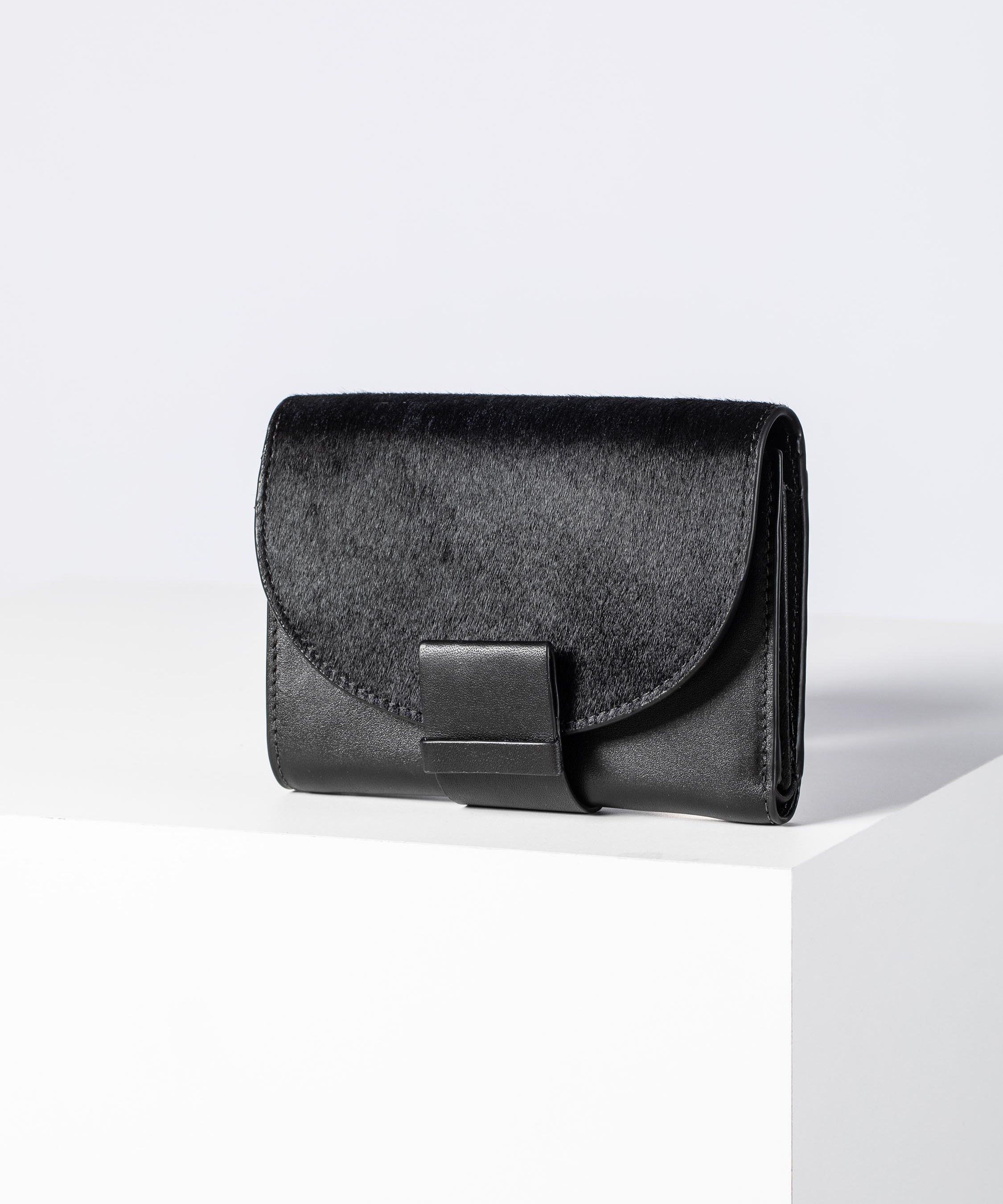 color:schwarz_ansicht:000000000000001_dokar:Z07_dokar-text:online inhalt