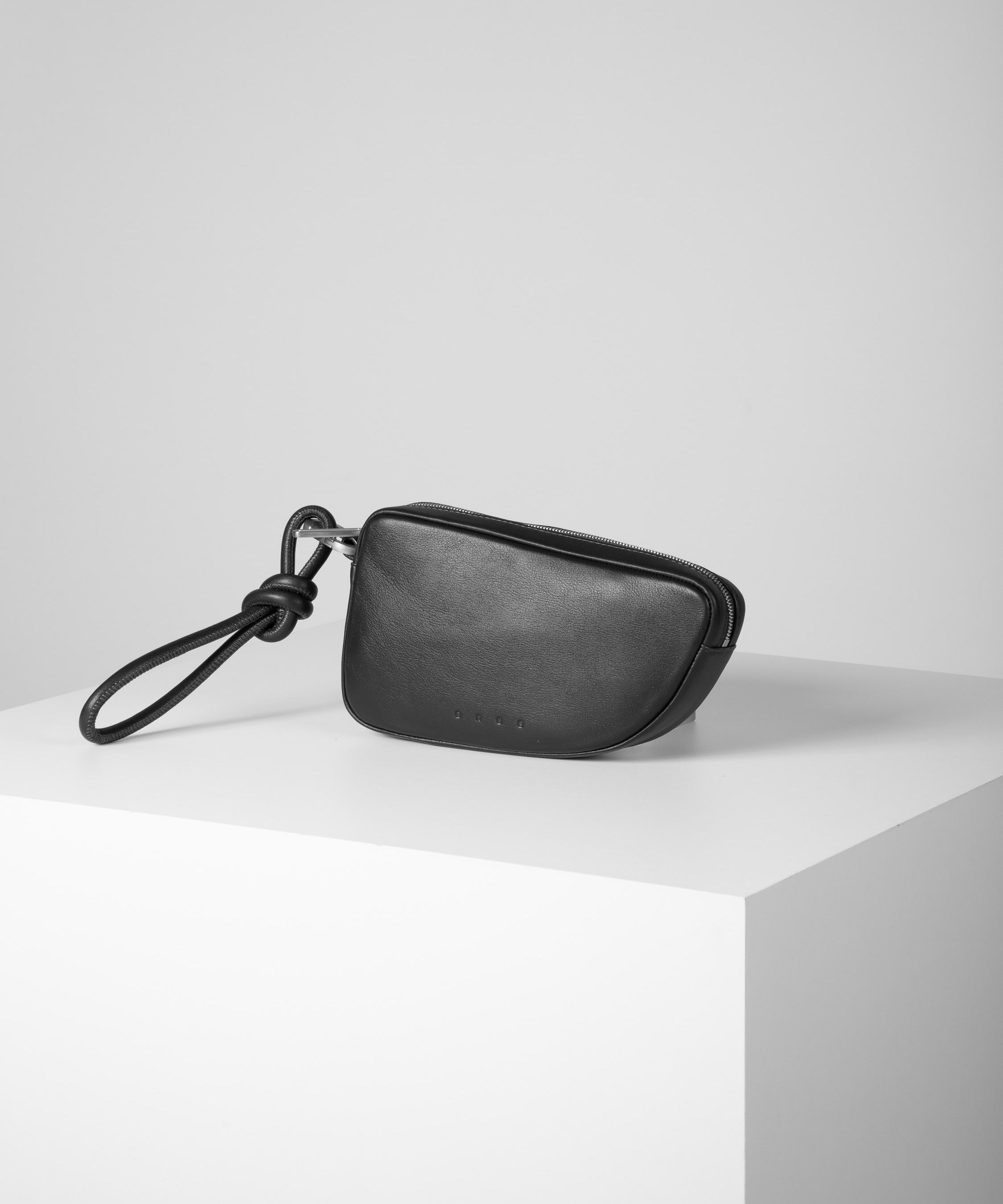 color:schwarz_ansicht:000000000000001_dokar:Z07_dokar-text:online inhalt