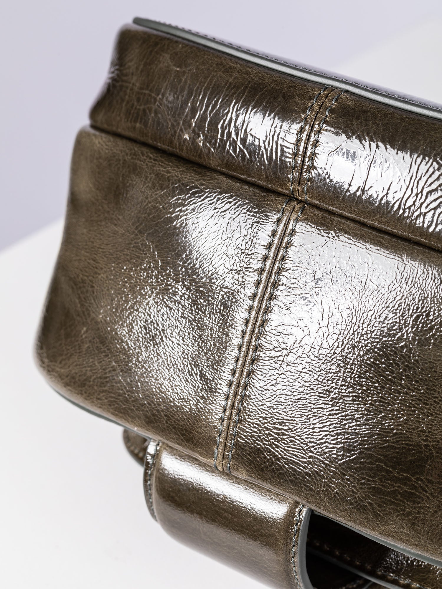 color:dark olive_ansicht:000000000000010_dokar:Z07_dokar-text:online inhalt
