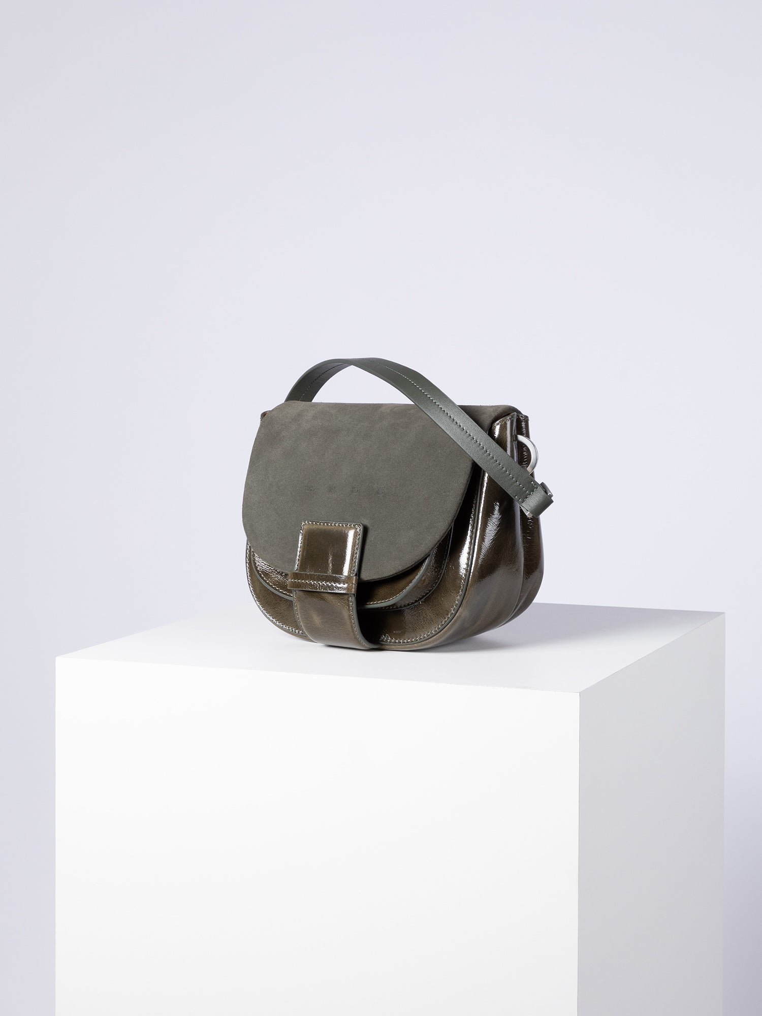 color:dark olive_ansicht:000000000000012_dokar:Z07_dokar-text:online inhalt