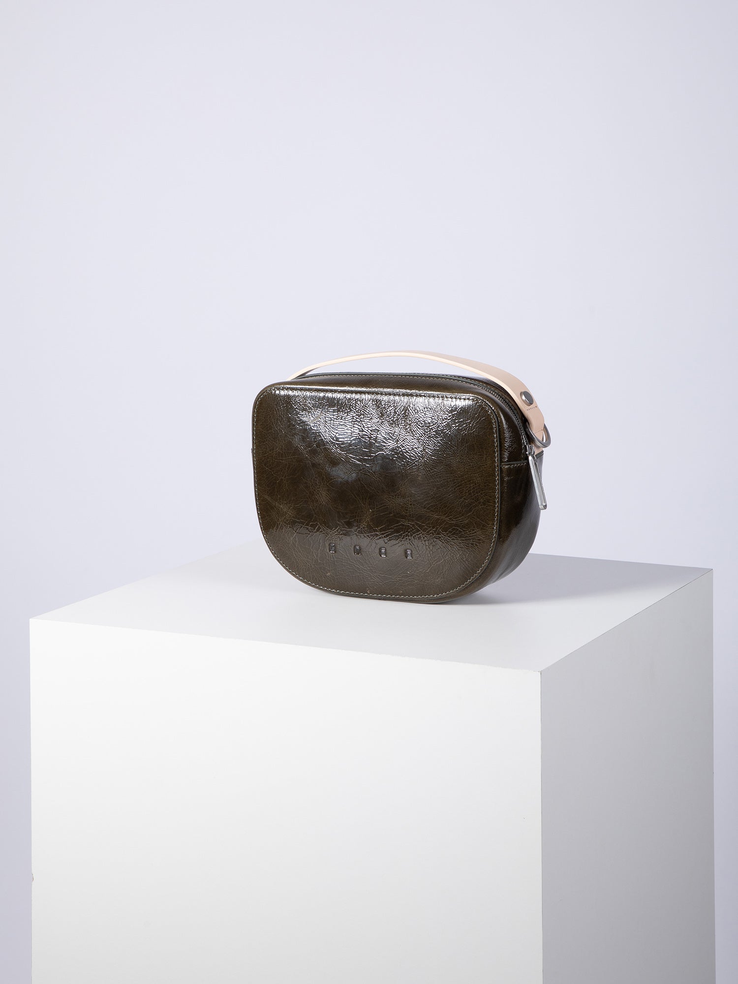 color:dark olive_ansicht:000000000000001_dokar:Z07_dokar-text:online inhalt
