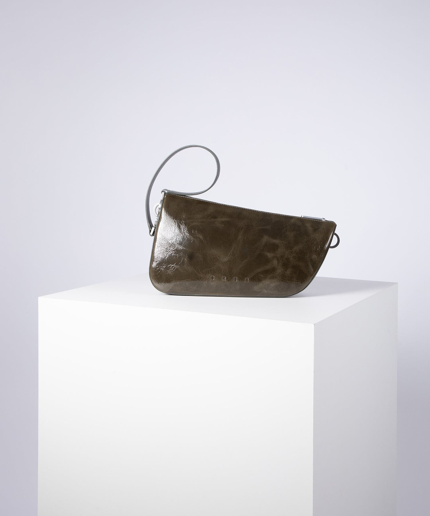 color:dark olive_ansicht:000000000000001_dokar:Z07_dokar-text:online inhalt